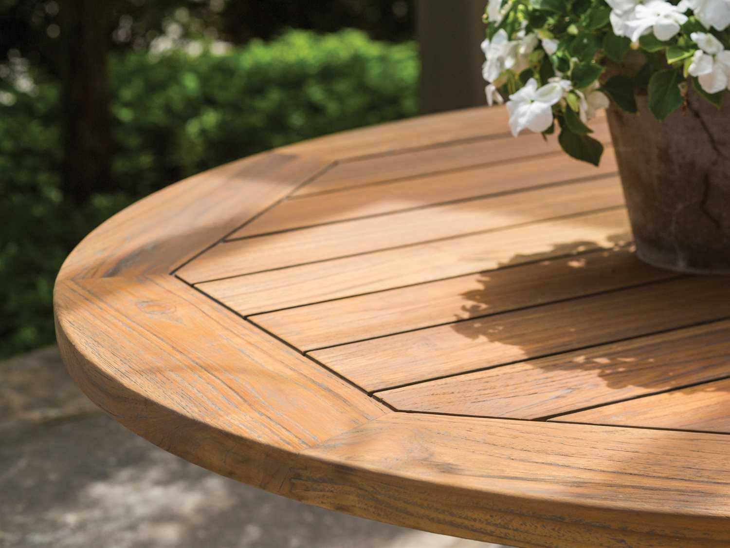 Lloyd Flanders Teak Round Pedestal Base Outdoor Patio Dining Table
