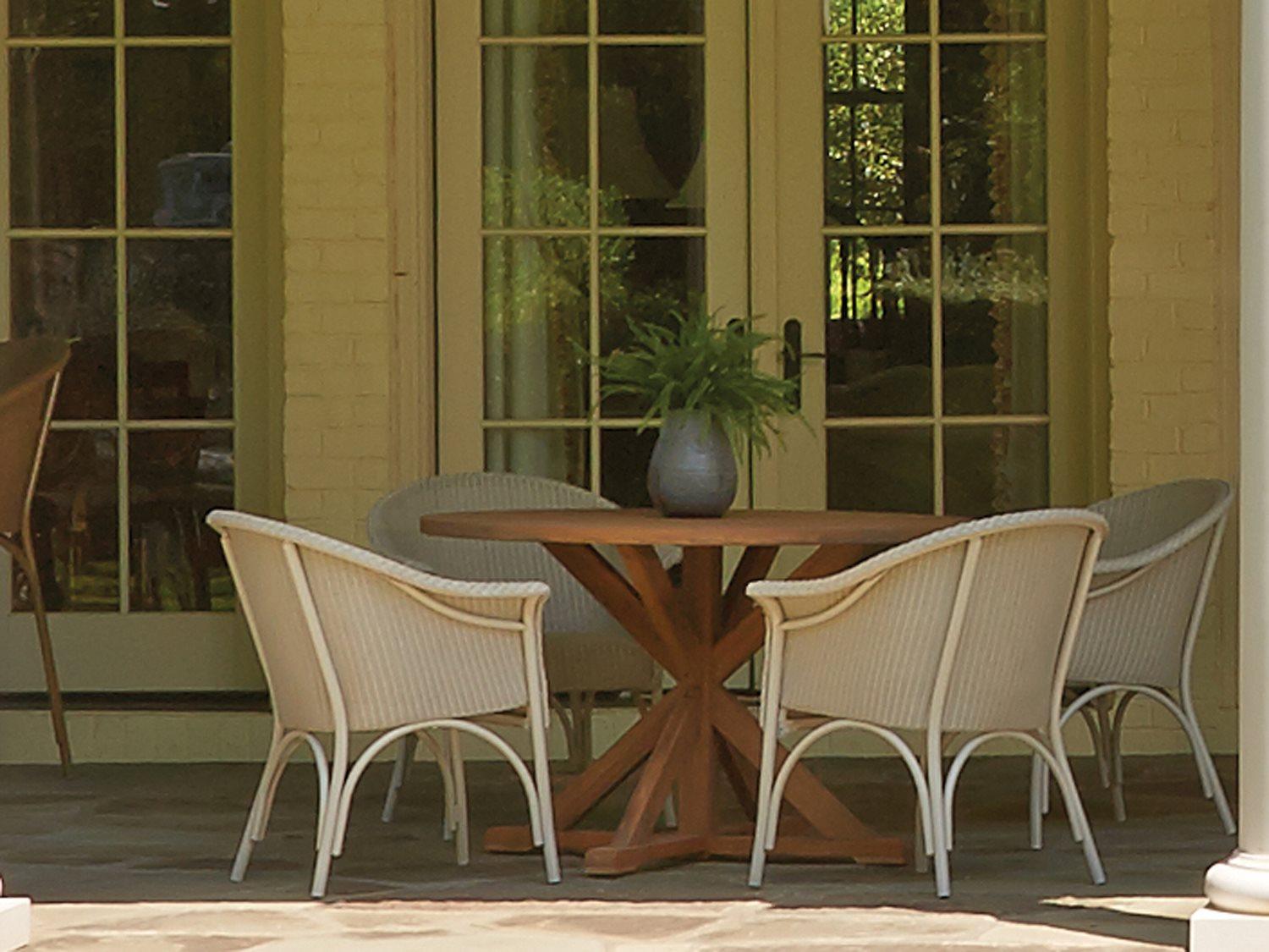 Lloyd Flanders All Seasons Wicker Outdoor Dining Set