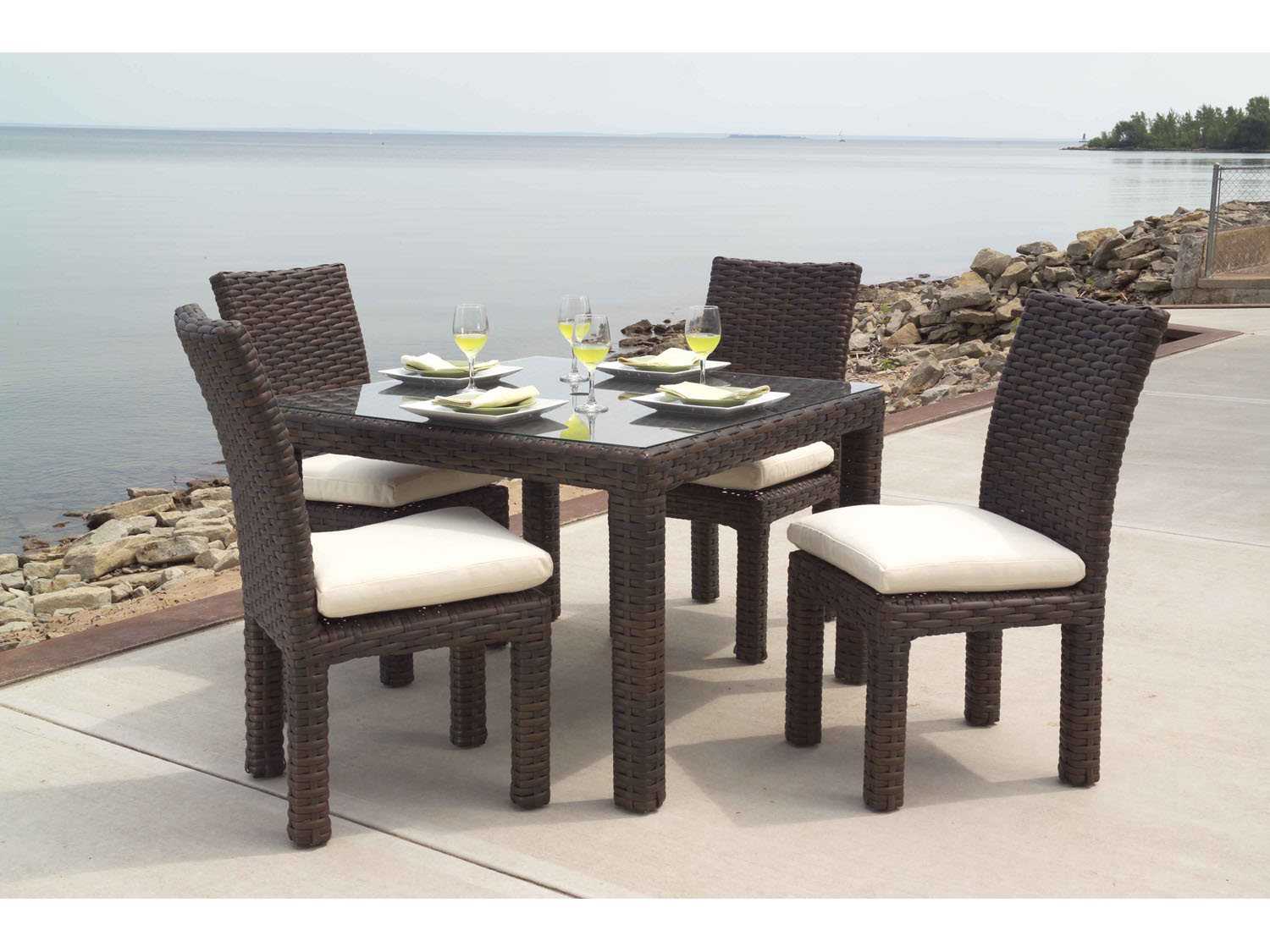 Lloyd Flanders Contempo Wicker Patio Dining Set