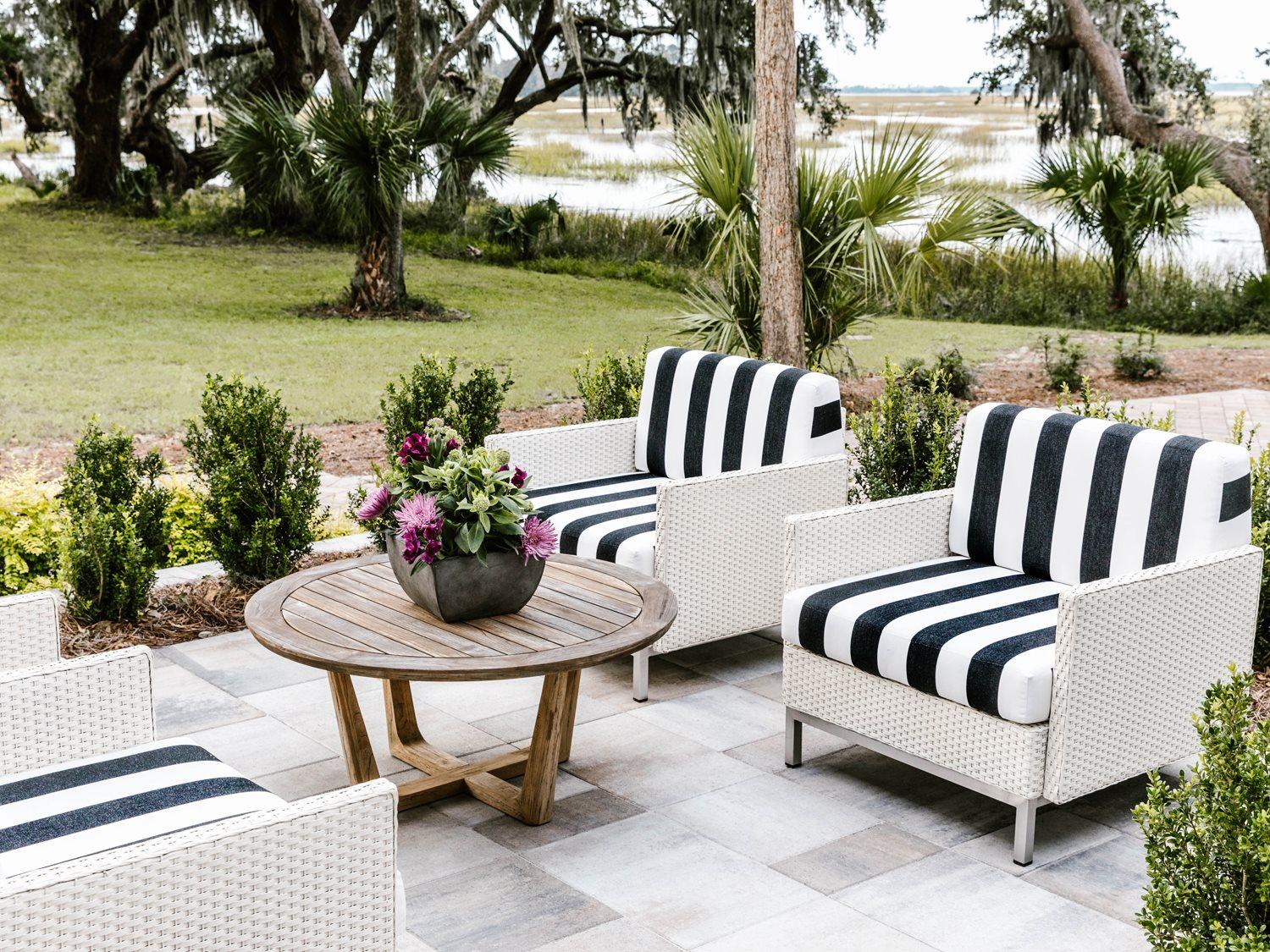 Lloyd Flanders Elements Wicker Patio Lounge Set