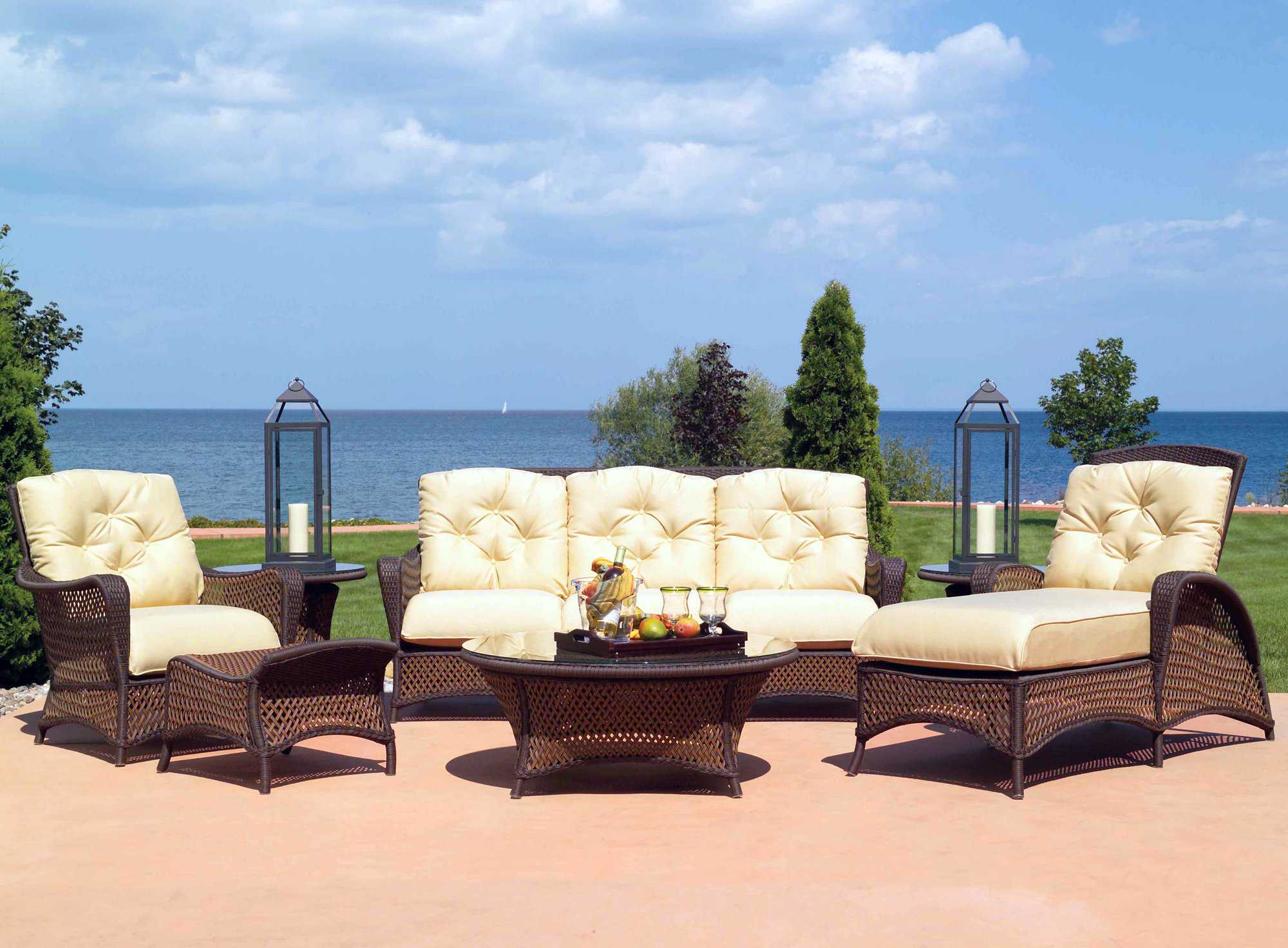 Lloyd Flanders Grand Traverse Wicker Cushion Outdoor Lounge Set