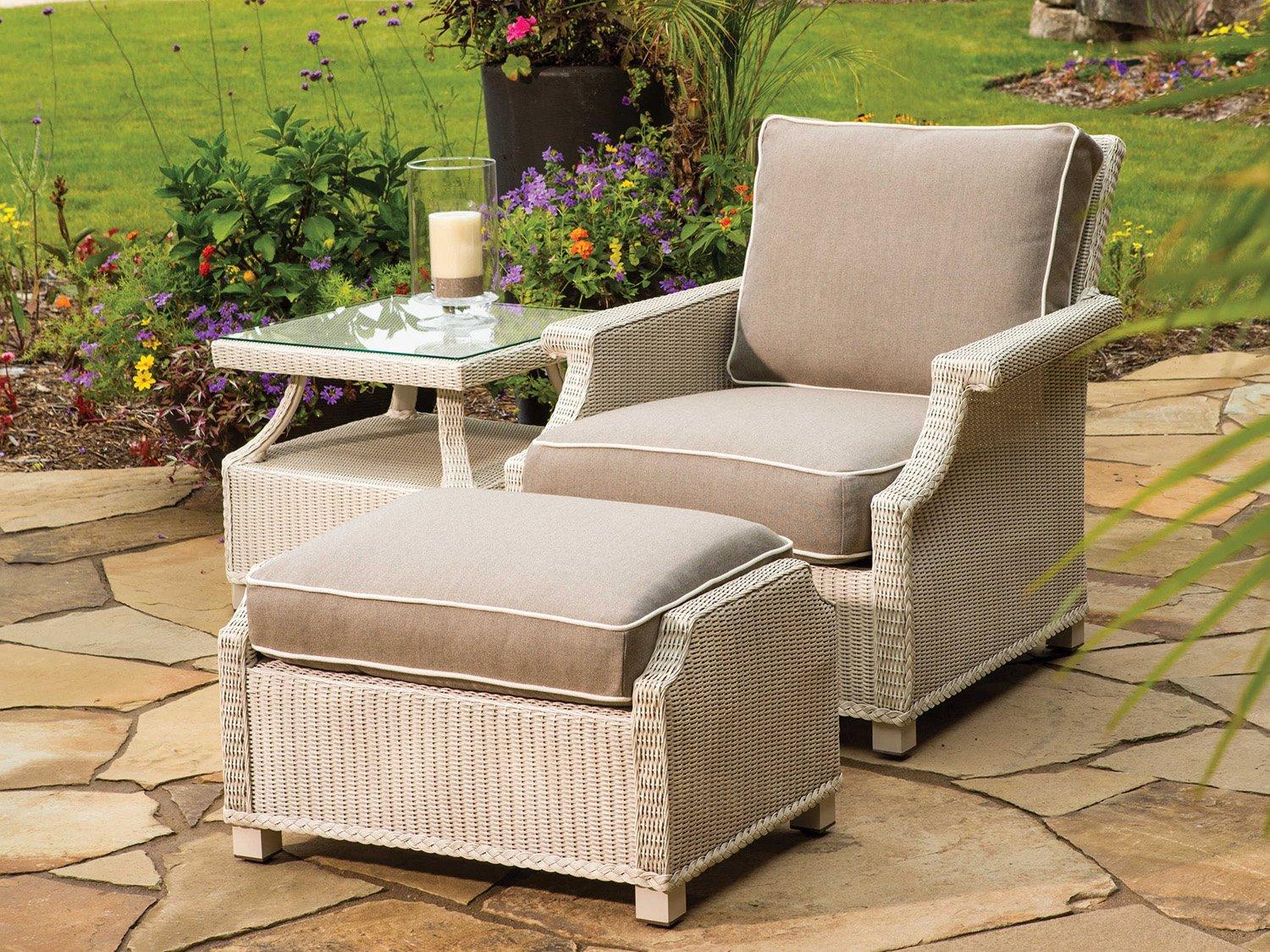 Lloyd Flanders Hamptons Wicker Outdoor Lounge Set