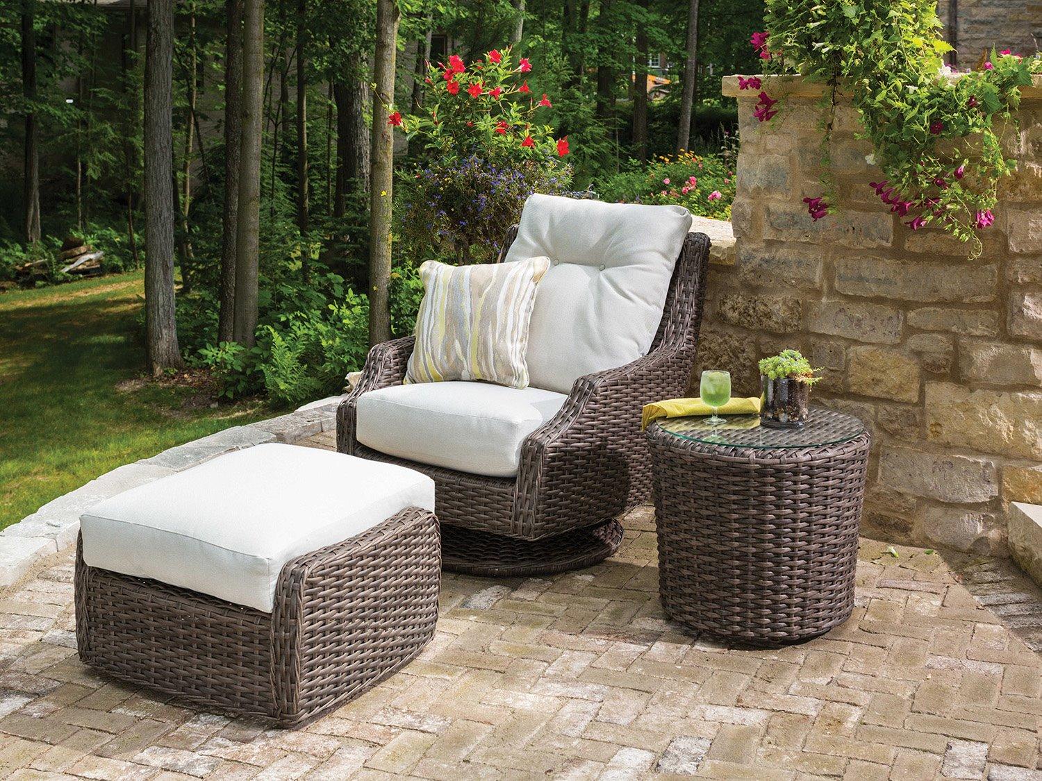 Lloyd Flanders Largo Wicker Patio Lounge Set