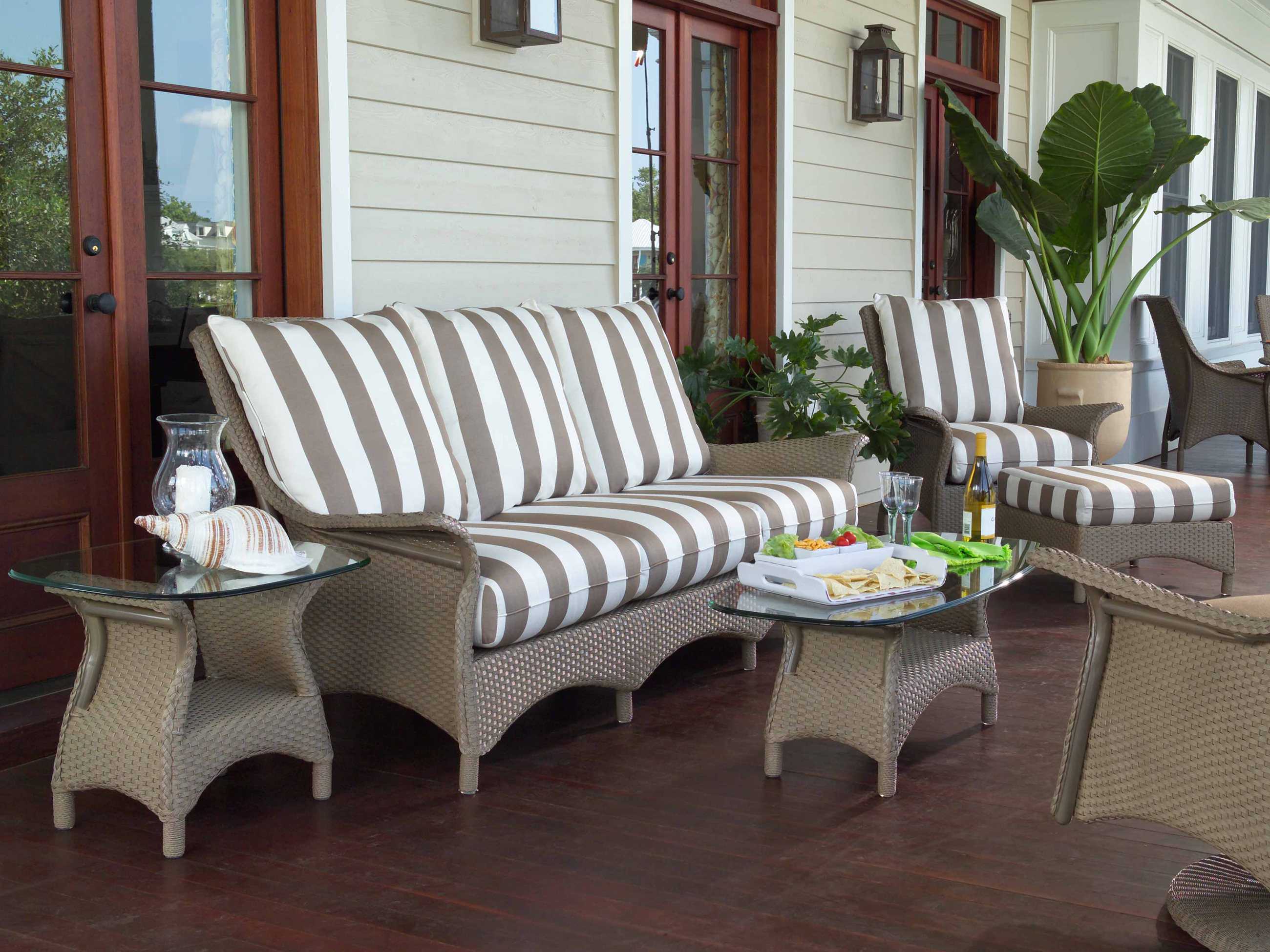Lloyd Flanders Mandalay Wicker Cushion Outdoor Lounge Set