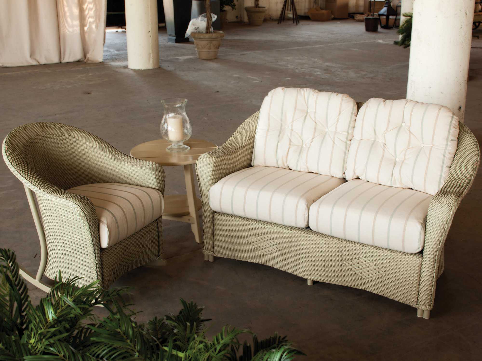 Lloyd Flanders Reflections Wicker Patio Lounge Set
