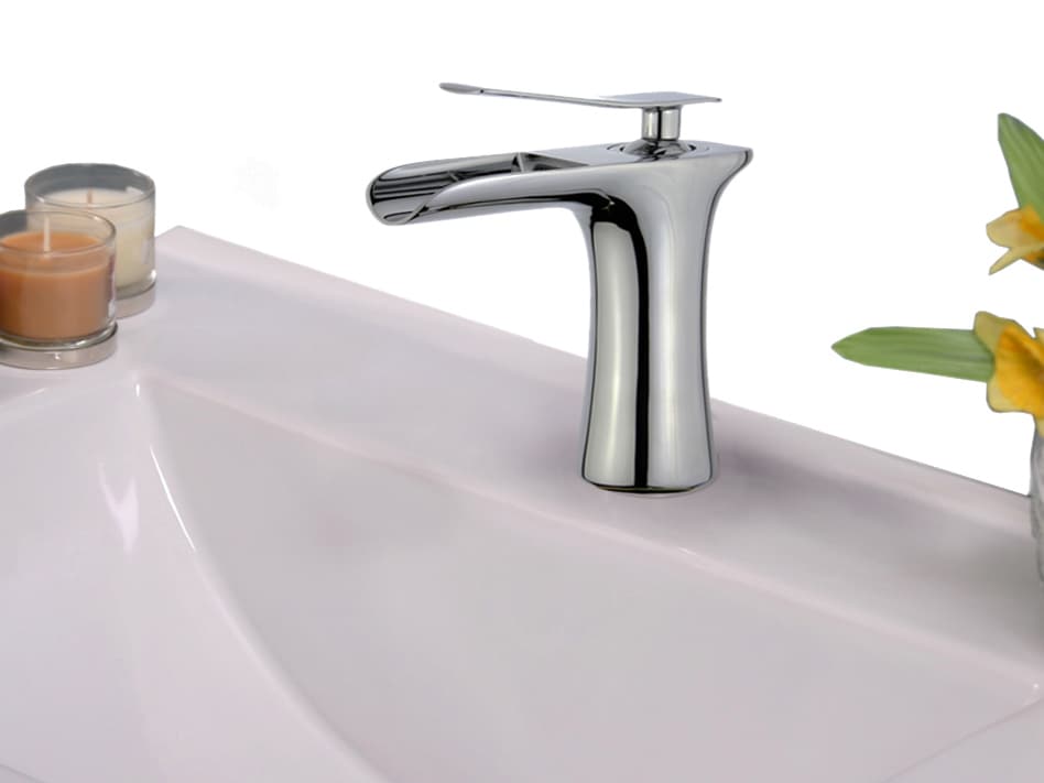 Legion Furniture Zl Faucet in Polished Chrome