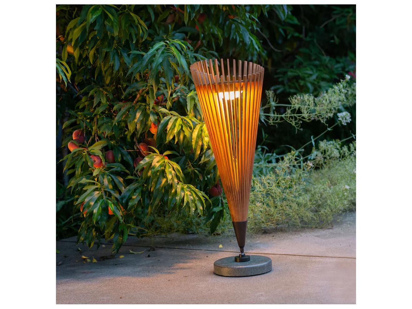 Les Jardins Ikon 10-Light Outdoor Path Light