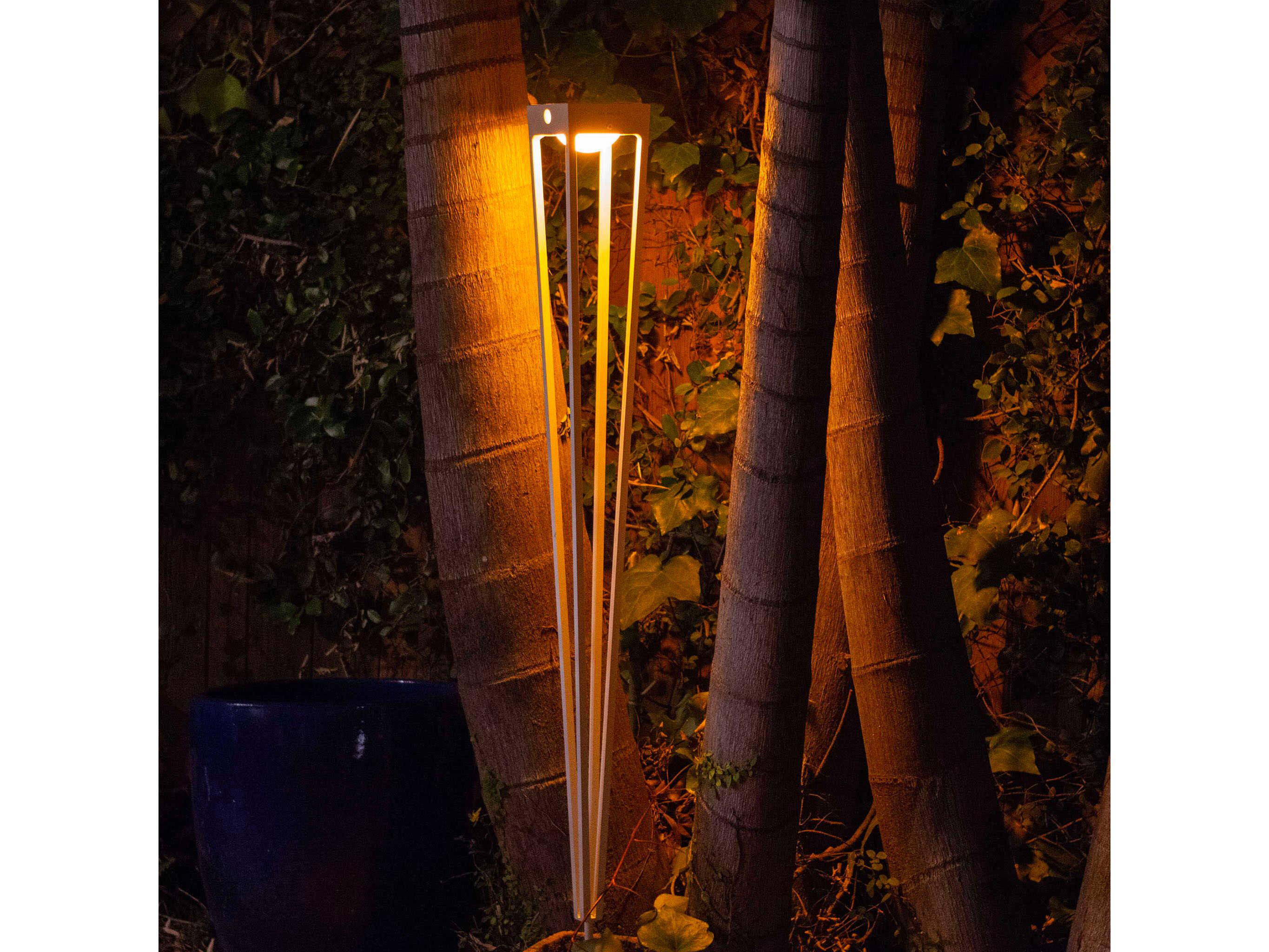 Les Jardins Hawi 10-Light Outdoor Path Light