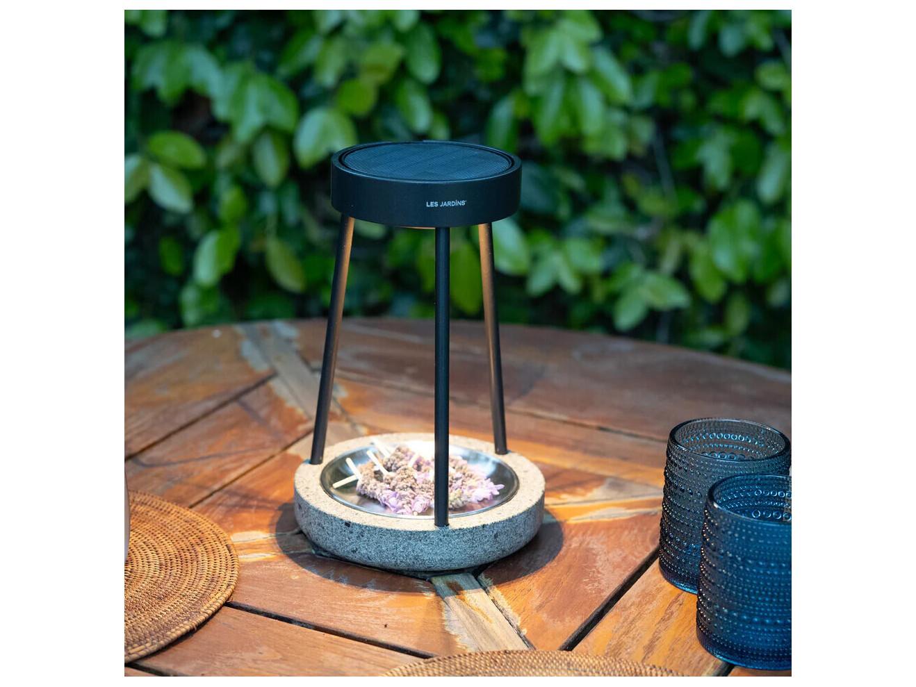 Les Jardins Bold 3-Light Outdoor Lamp