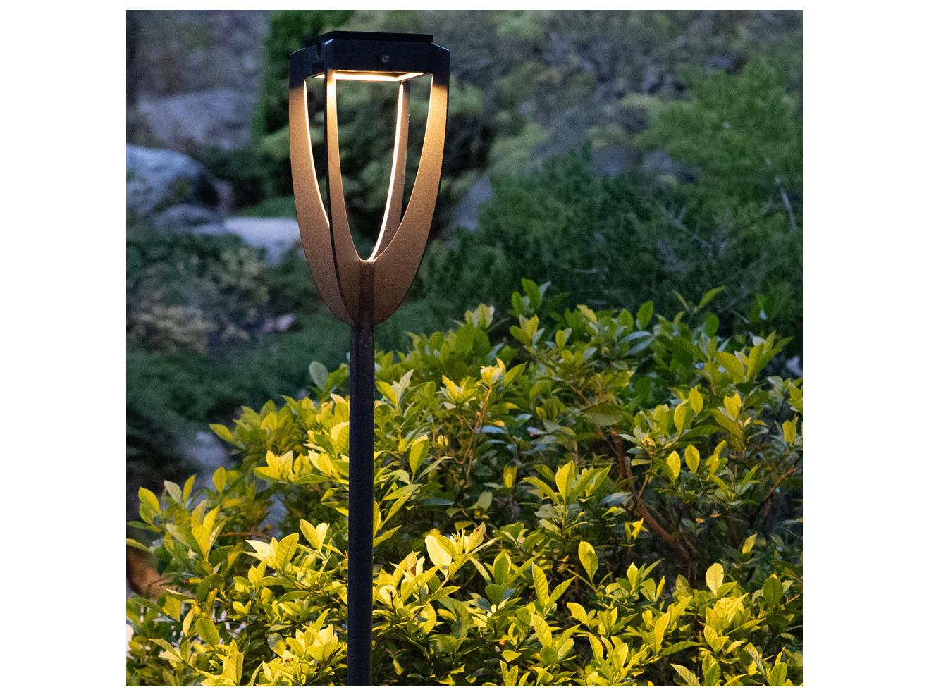 Les Jardins Tulip 10-Light Outdoor Path Light