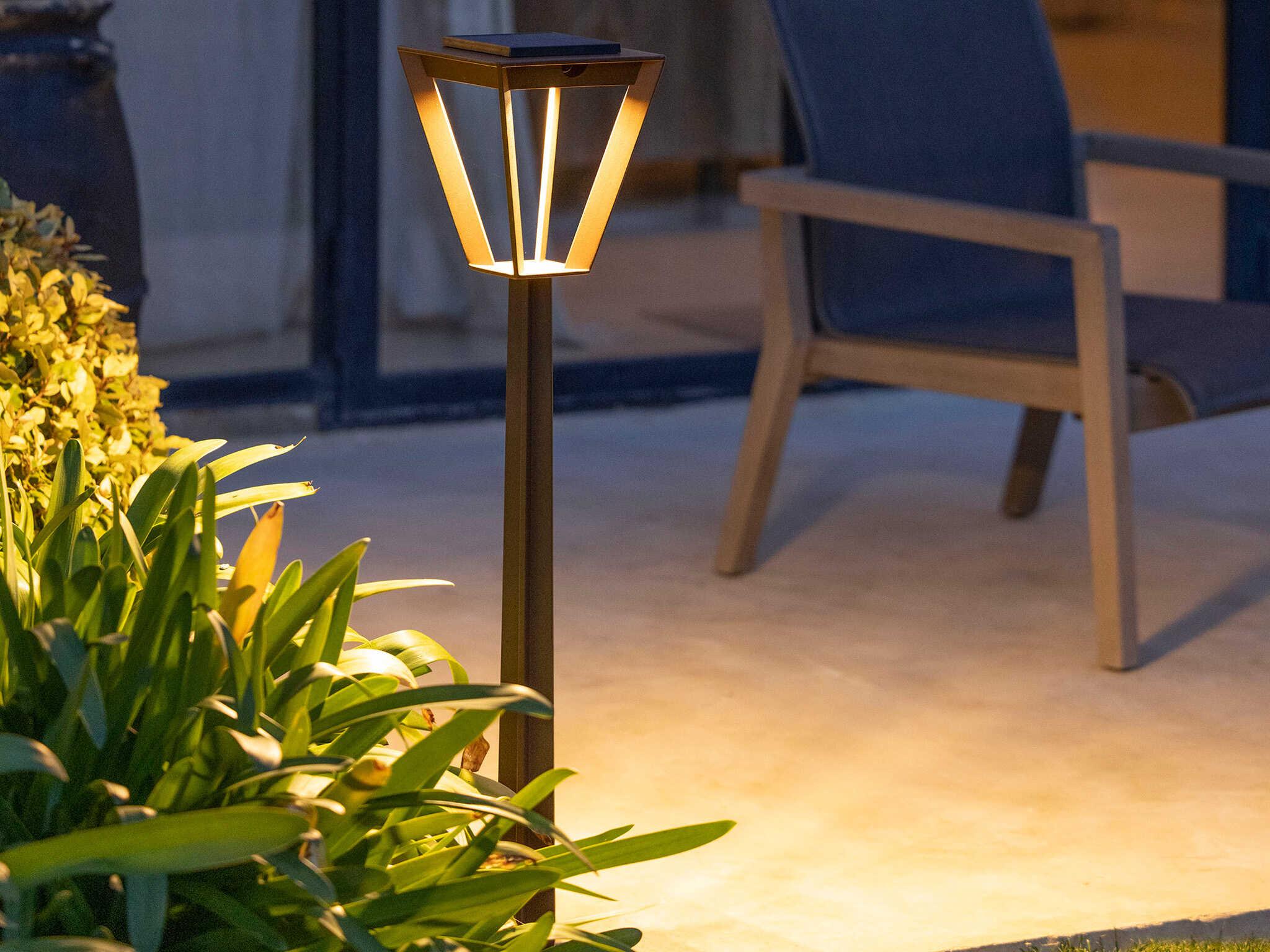 Les Jardins Metro 10-Light Outdoor Post Light