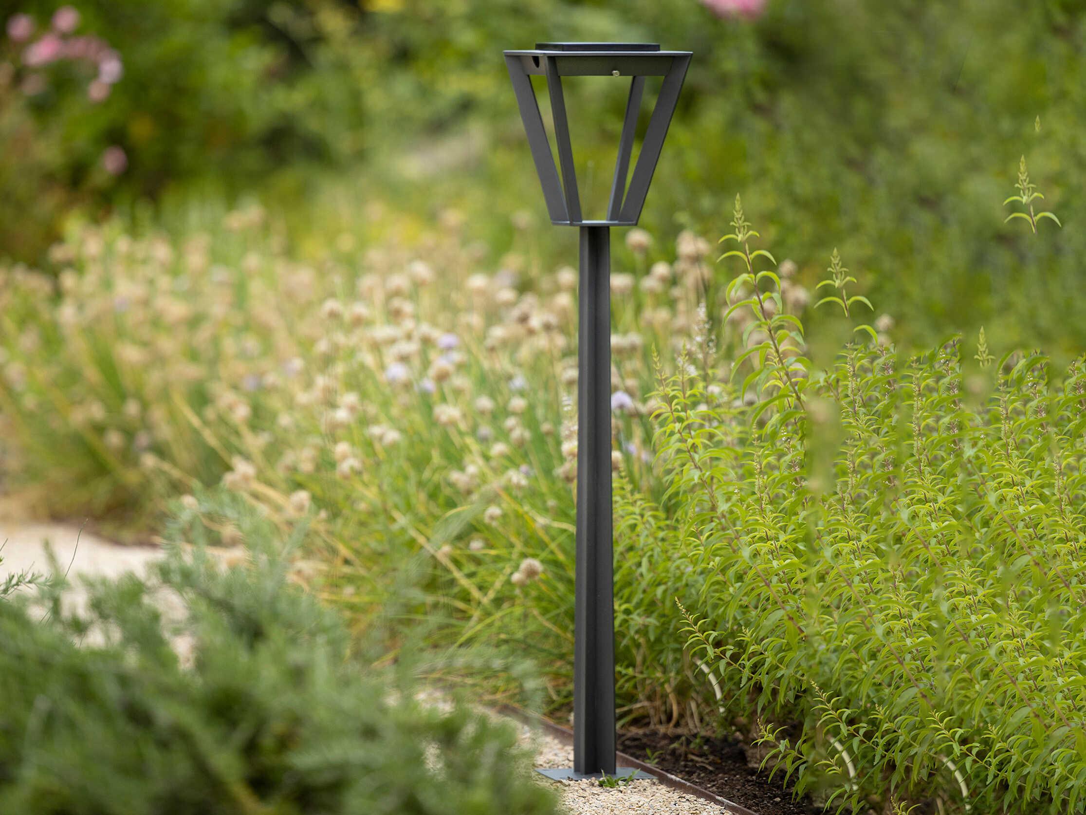 Les Jardins Metro 10-Light Outdoor Post Light