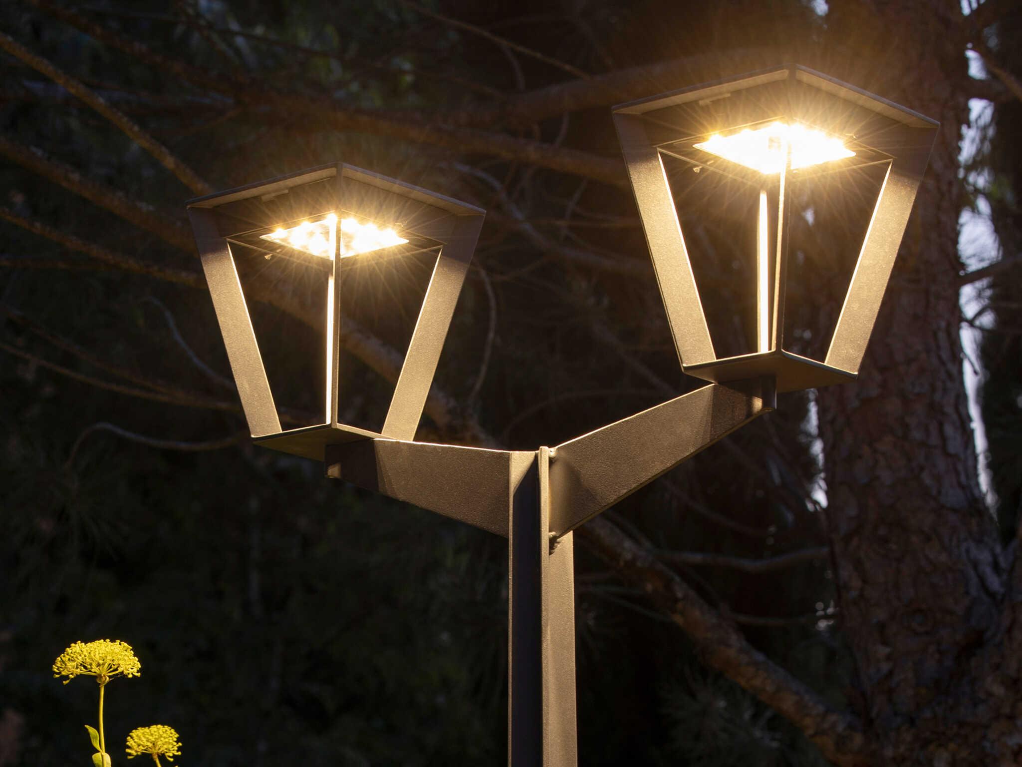 Les Jardins Metro 10-Light Outdoor Post Light