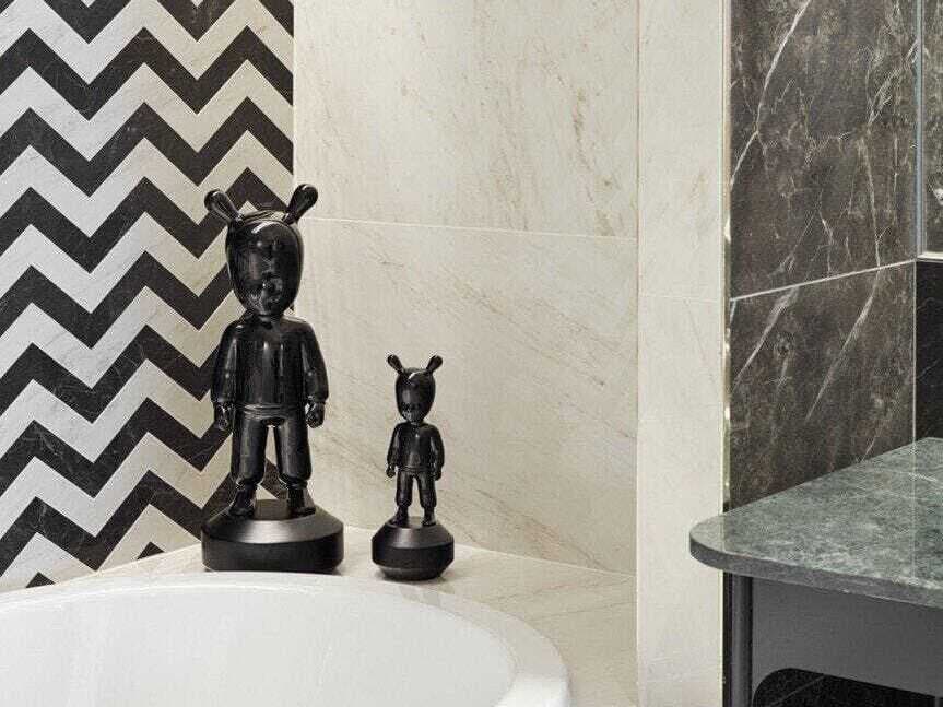 Lladro The Black Guest Figurine