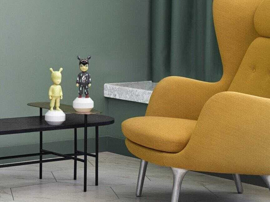 Lladro The Yellow Guest Figurine