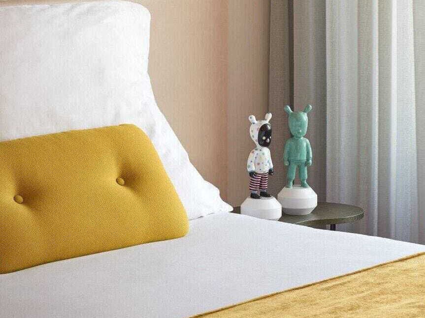 Lladro The Green Guest Figurine