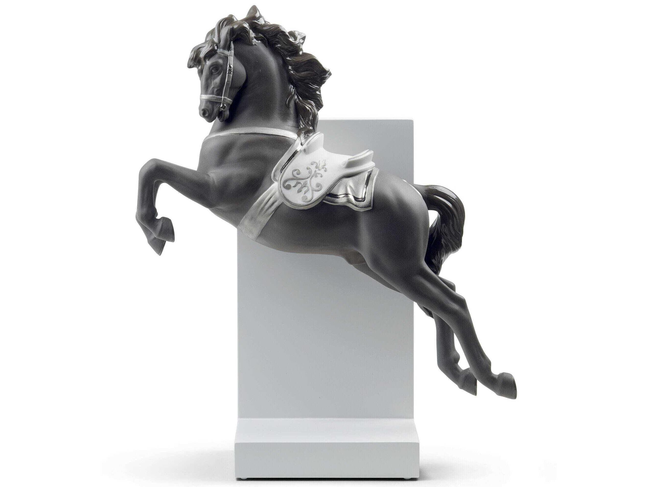 Lladro Horse On Pirouette Figurine