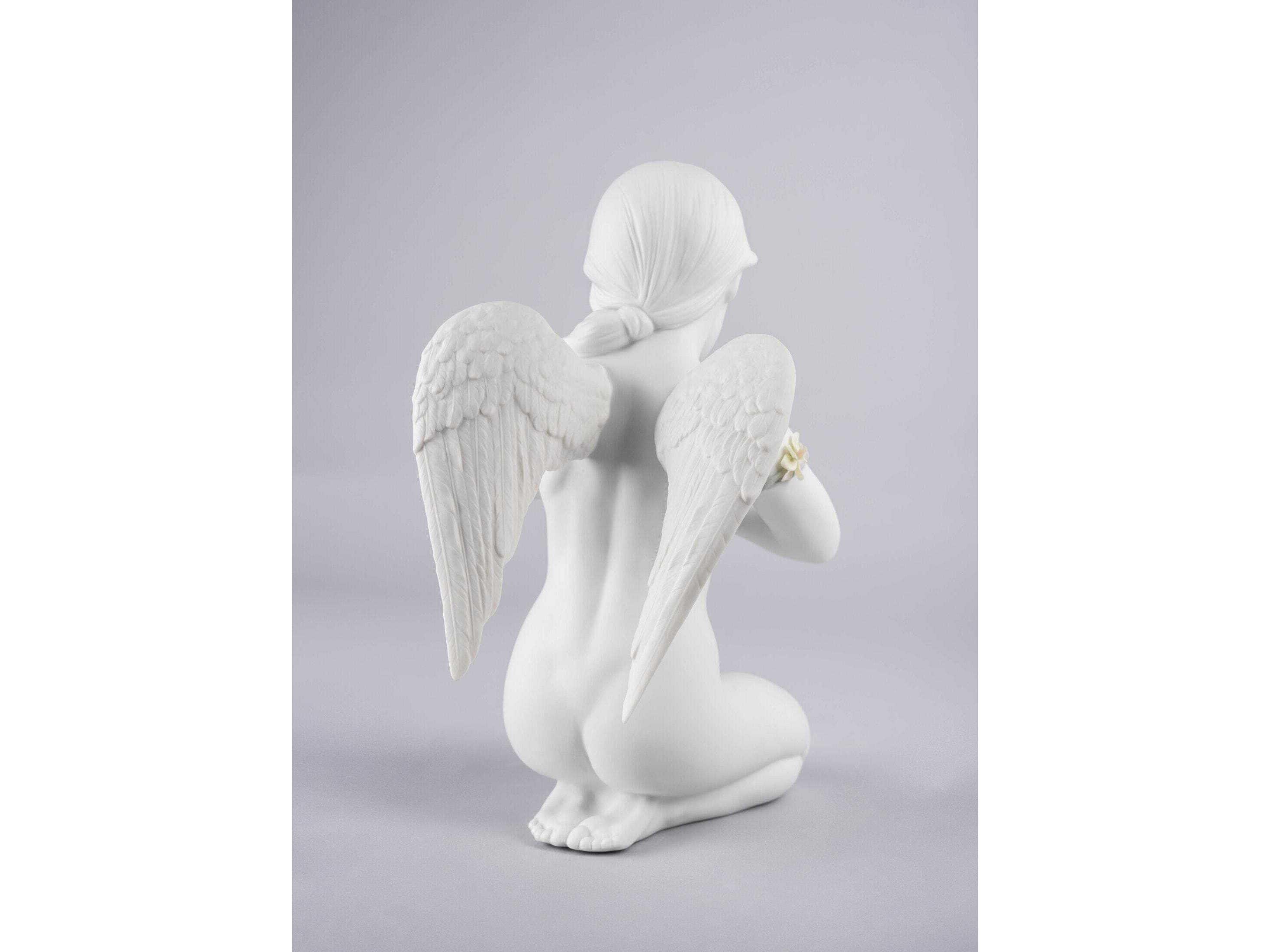 Lladro Heavenly Heart Angel Figurine