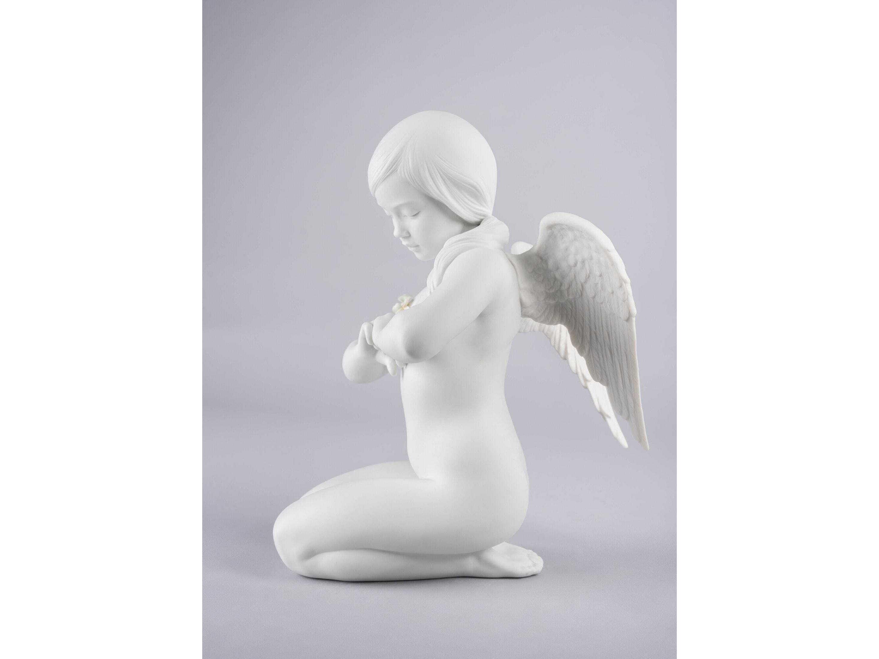 Lladro Heavenly Heart Angel Figurine