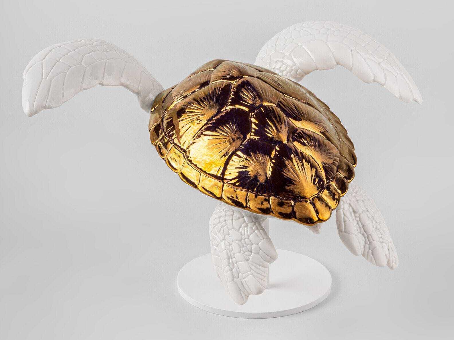 Lladro Sea Turtle-I Sculpture