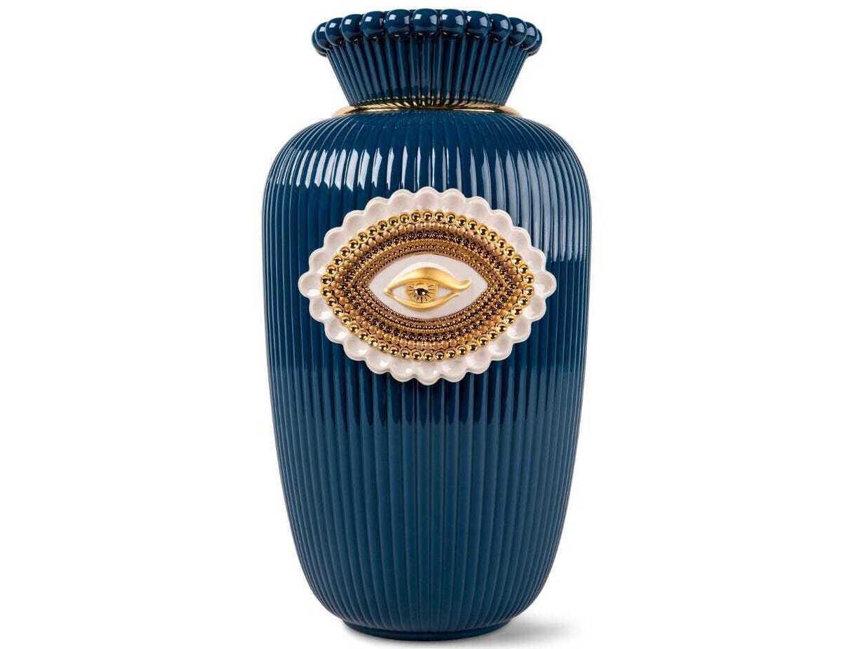 Lladro Lover's Eyes Vase