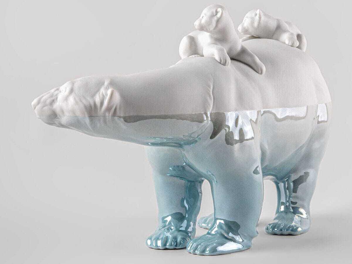 Lladro Underwater Mummy Bear and Babies Sculpture