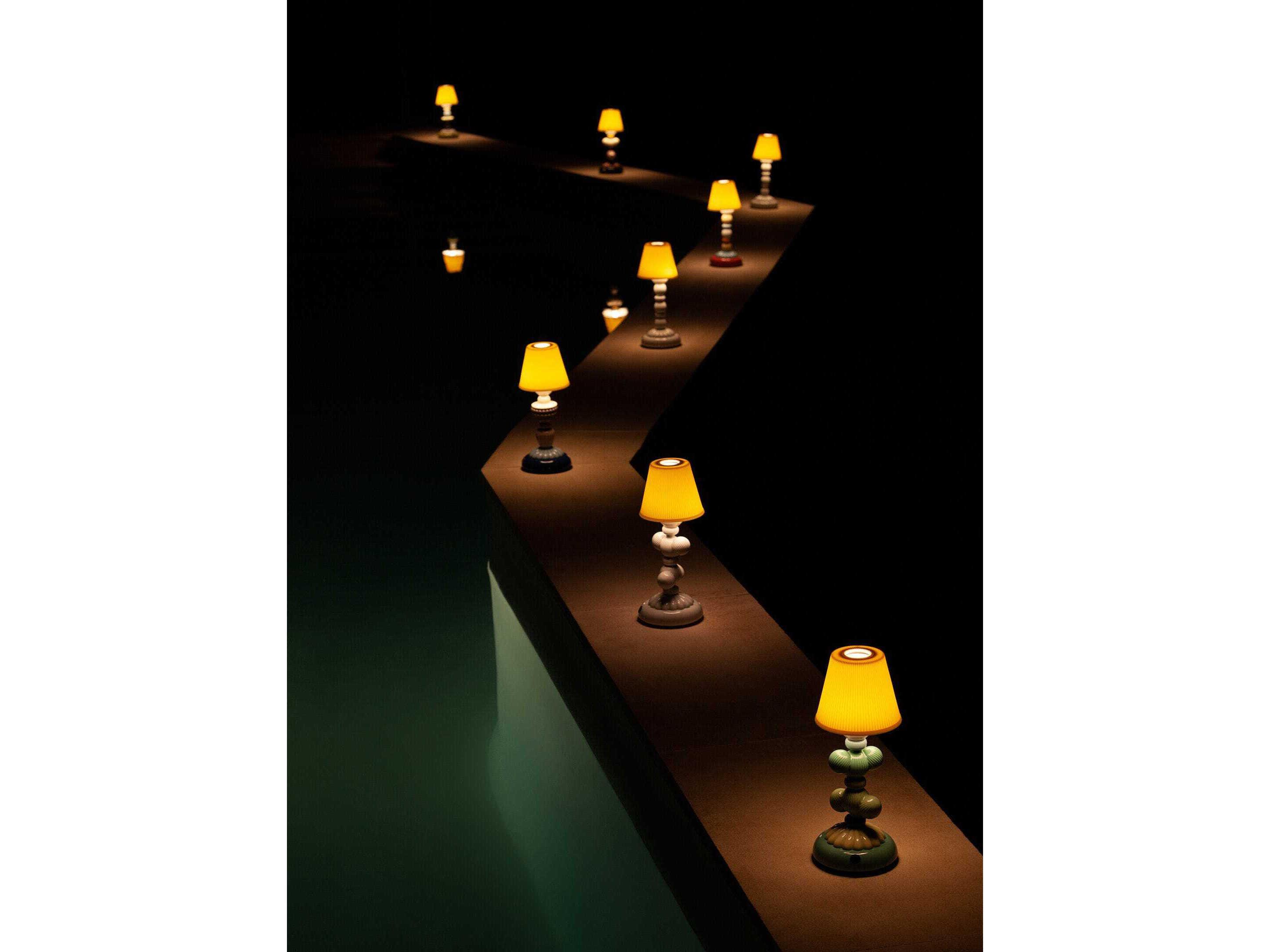 Lladro Cactus Firefly Golden Fall Pink Table Lamp