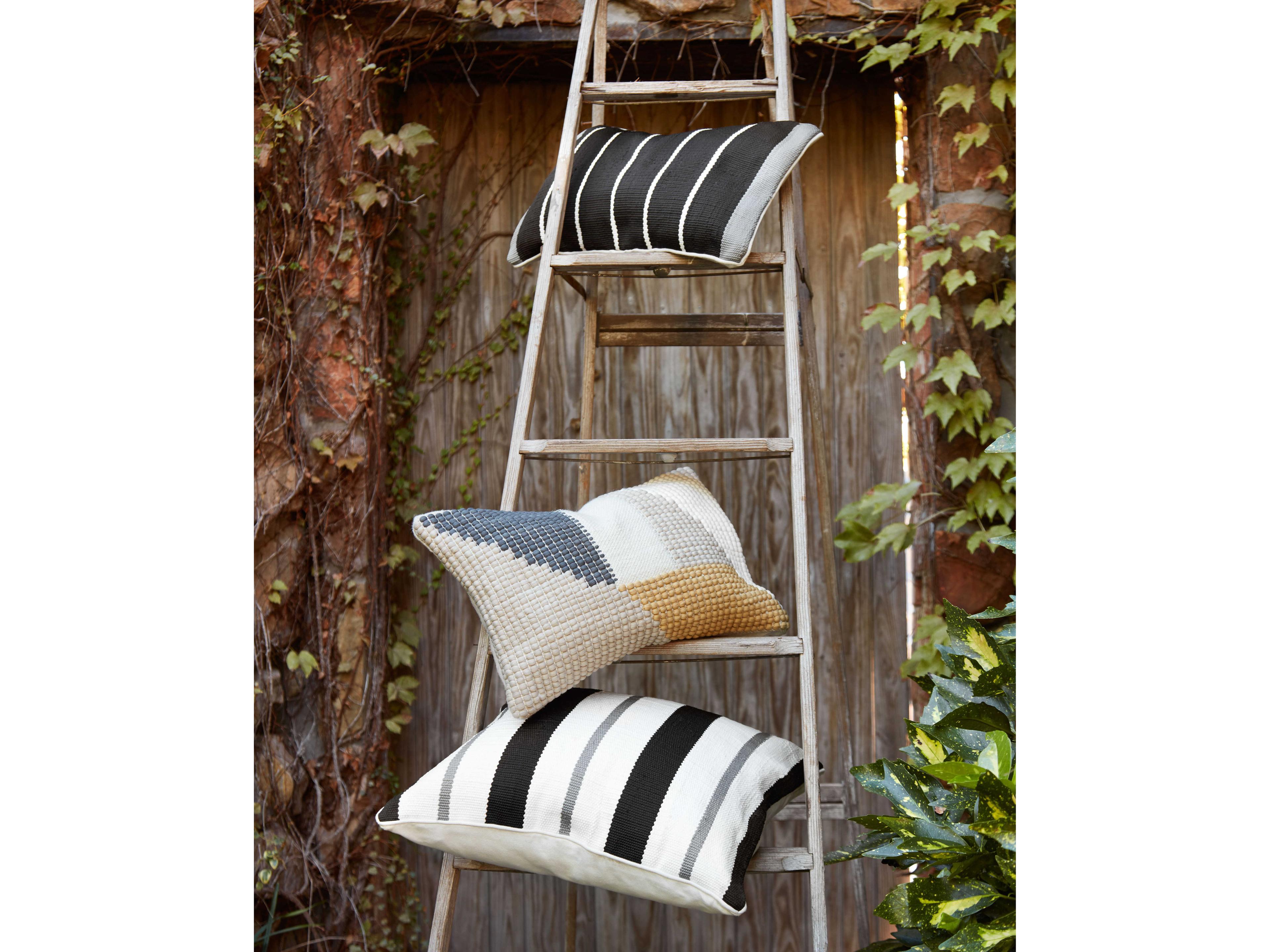 Loloi Rugs Teal / Multi Pillow