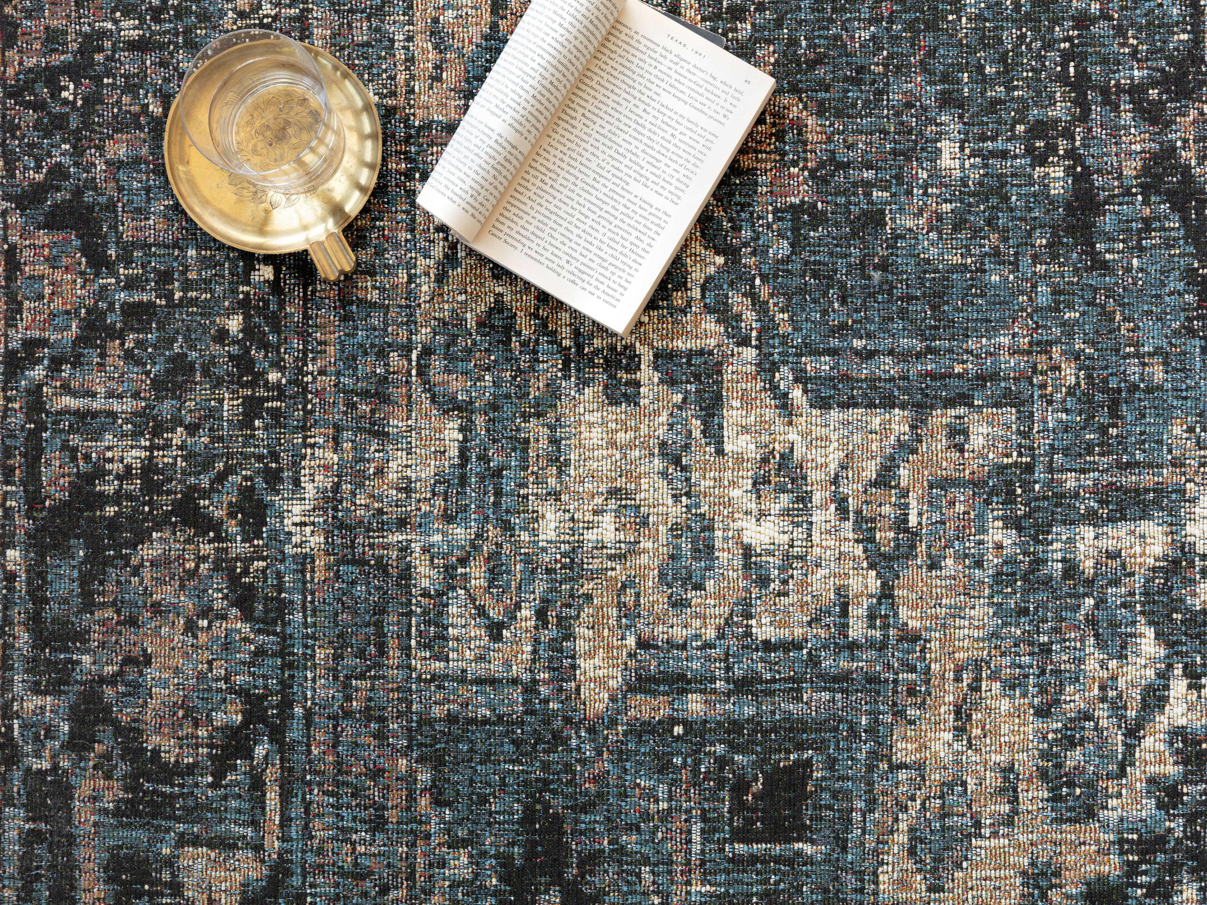 Loloi Rugs Sebastian Bordered Area Rug