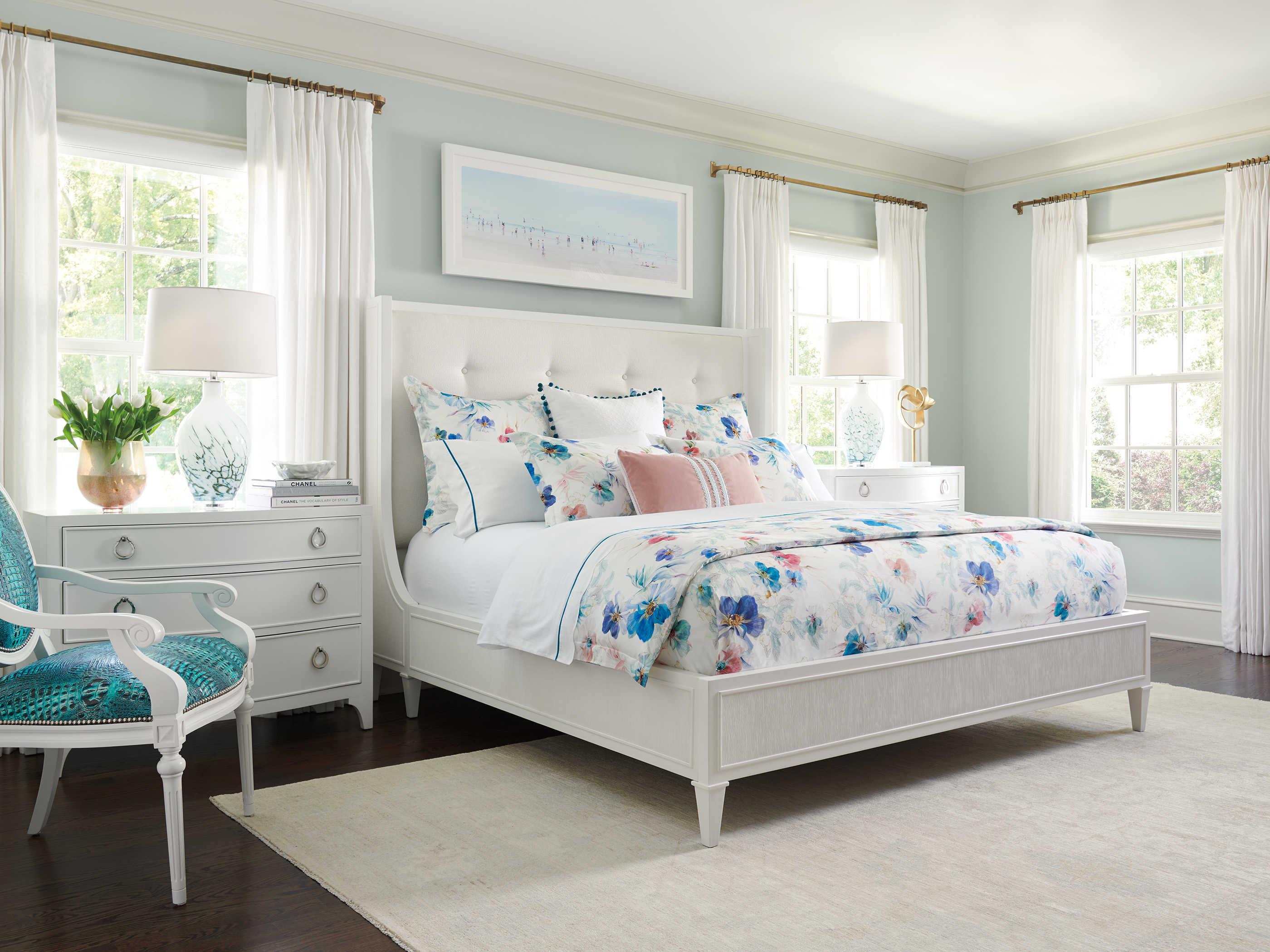Lexington Avondale White Hardwood Upholstered King Panel Bed