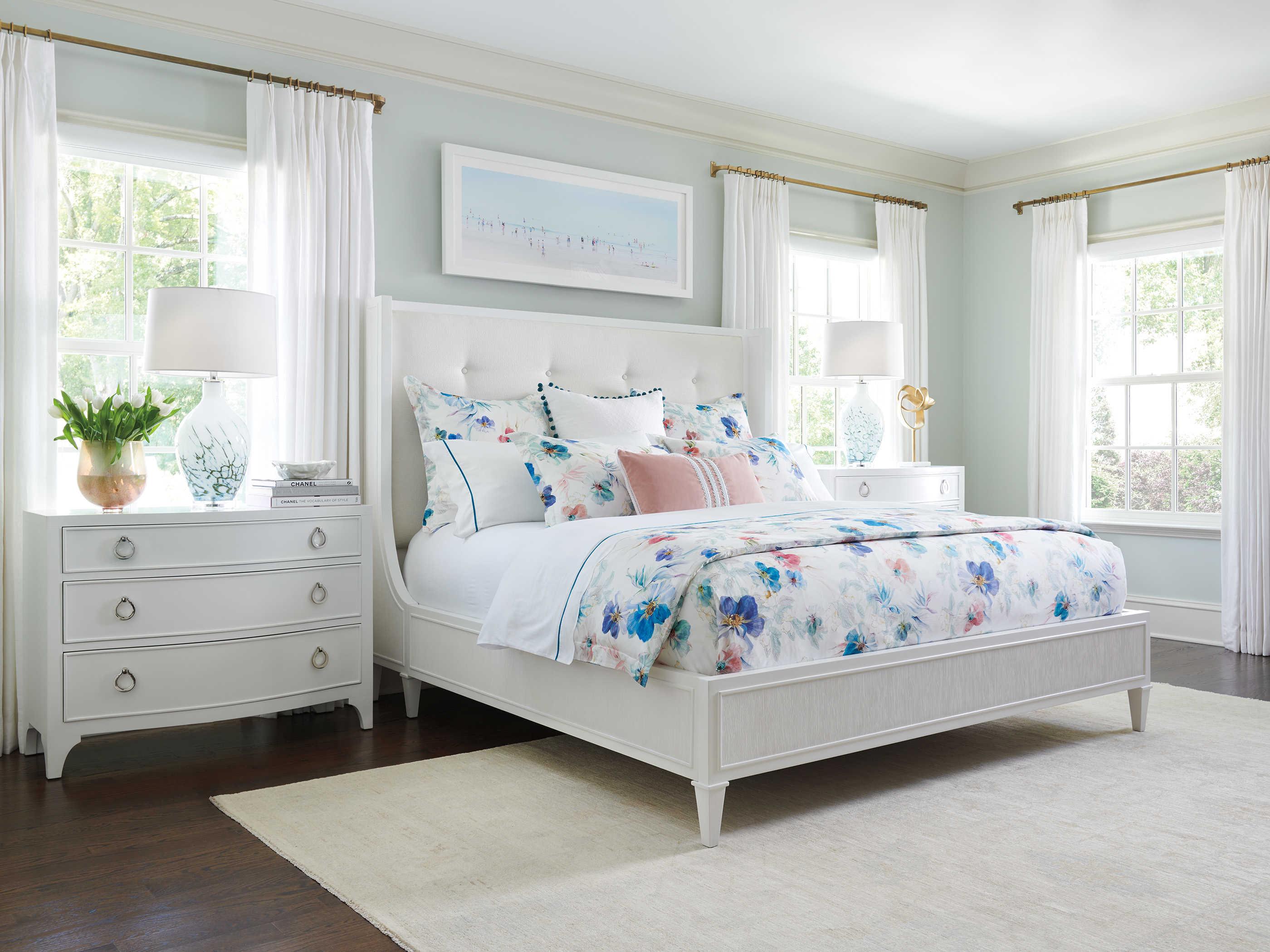 Lexington Avondale White Hardwood Upholstered California King Panel Bed