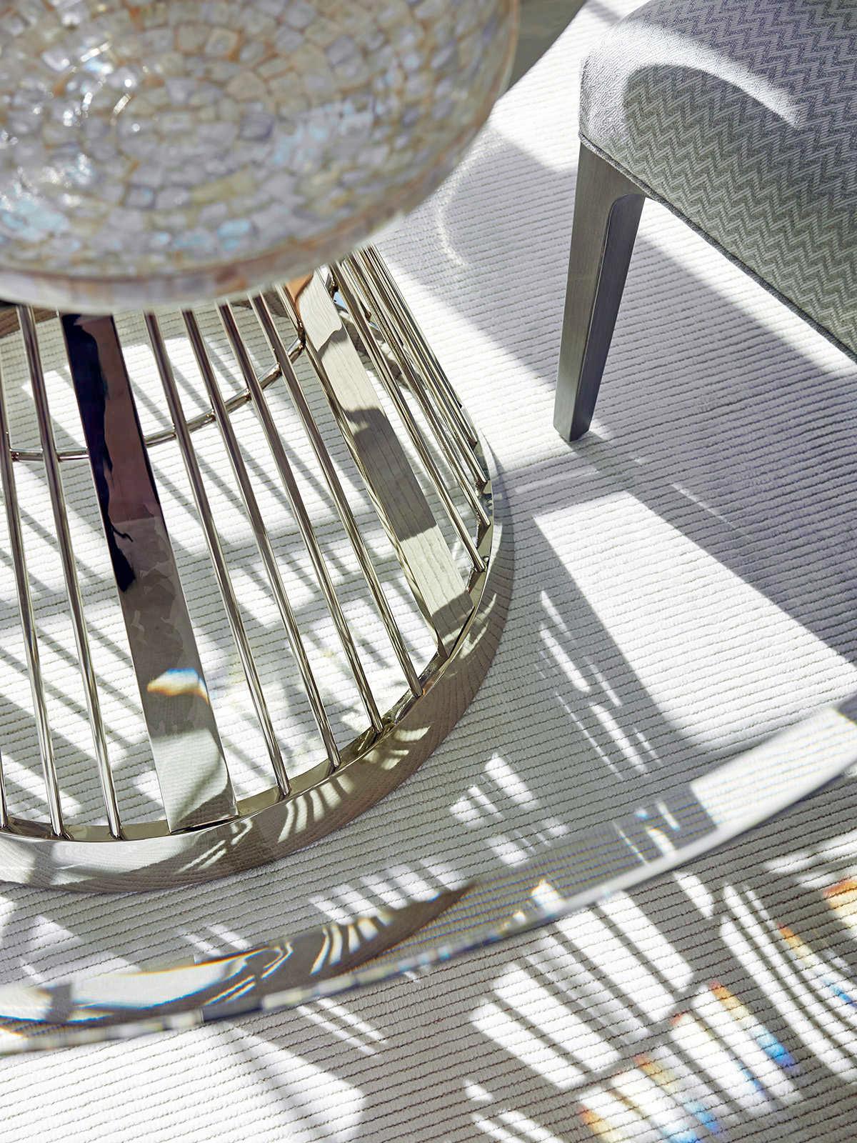 Lexington Ariana Round Glass Dining Table