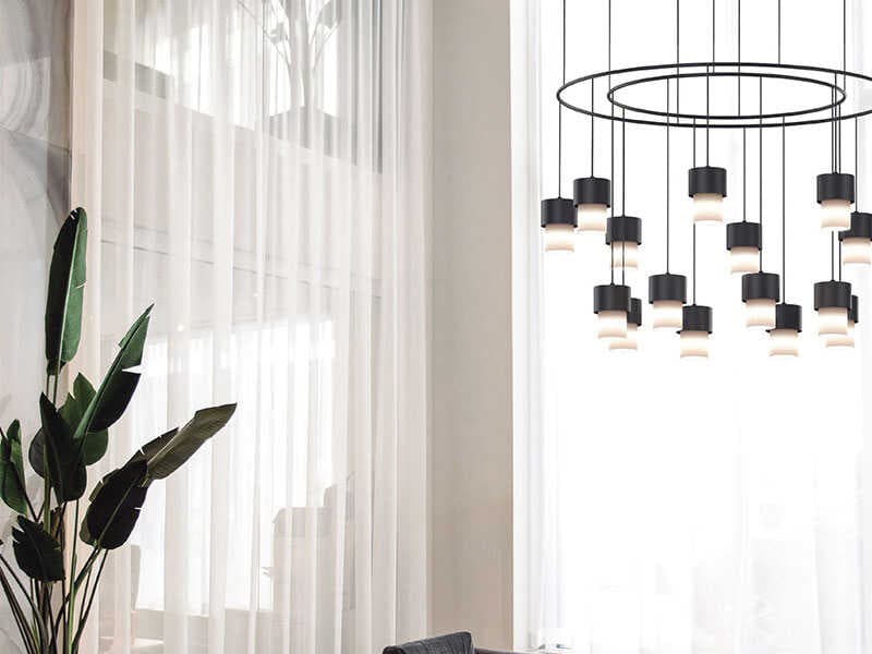 Luxcambra Kan 8-Light Black Chandelier