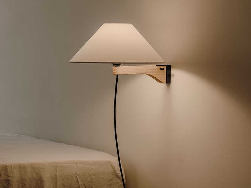 Luxcambra Clasica 1-Light Pinewood Melis Brown Wall Sconce