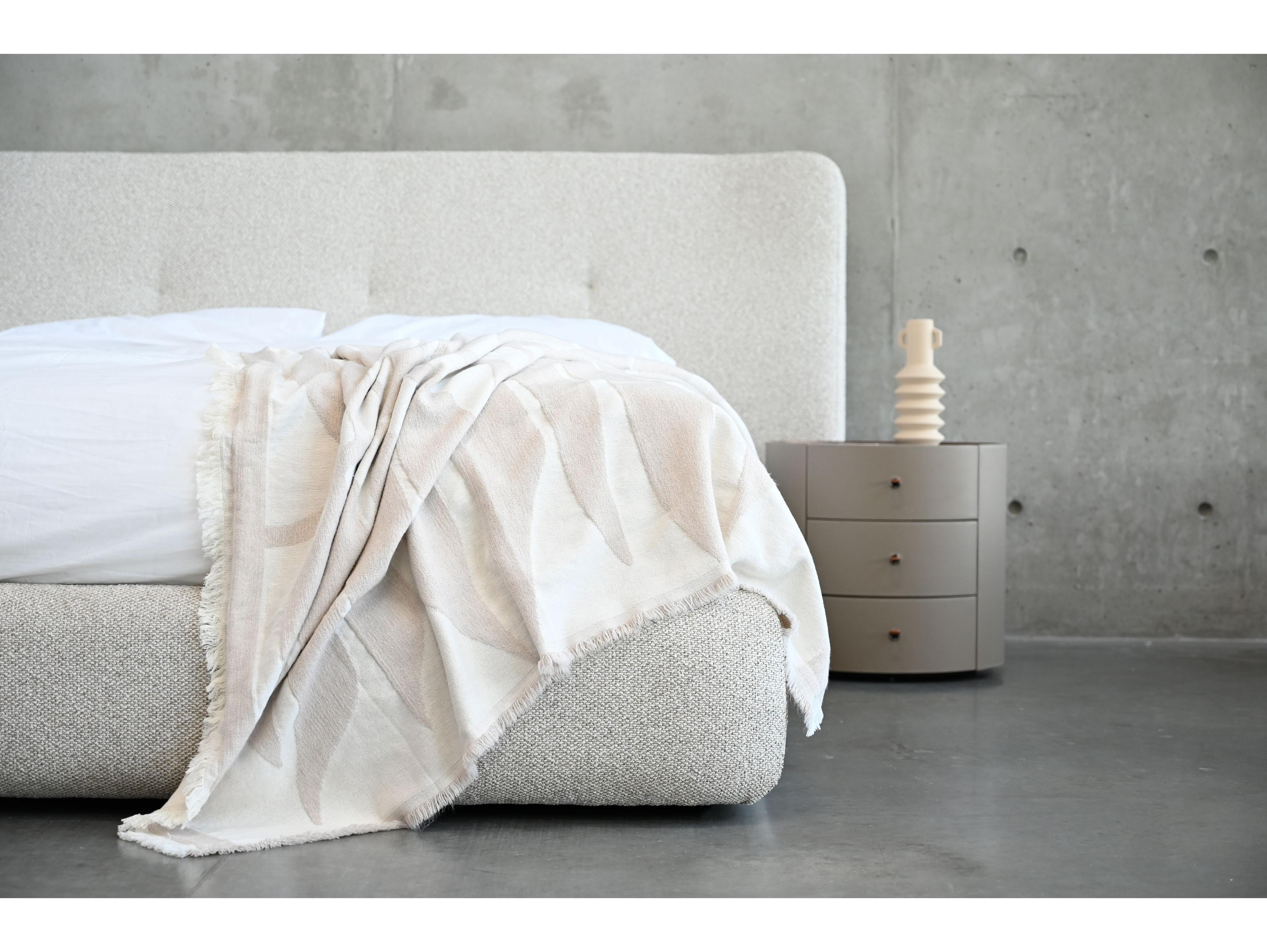 Mobital Sensu Gellar Marble Nubbly Fabric Gray Pine Wood Upholstered Queen Platform Bed