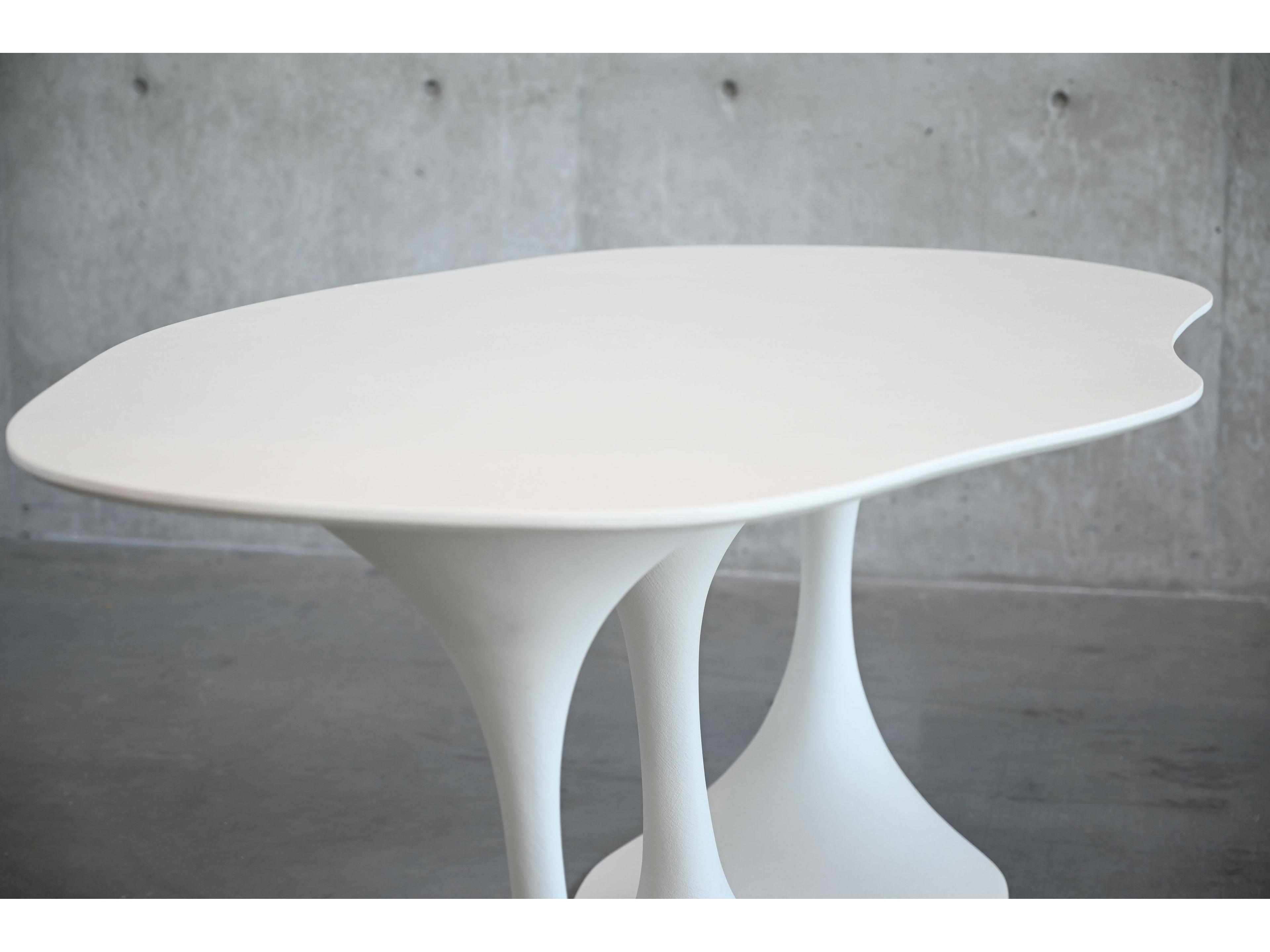 Mobital Flora Oval Dining Table