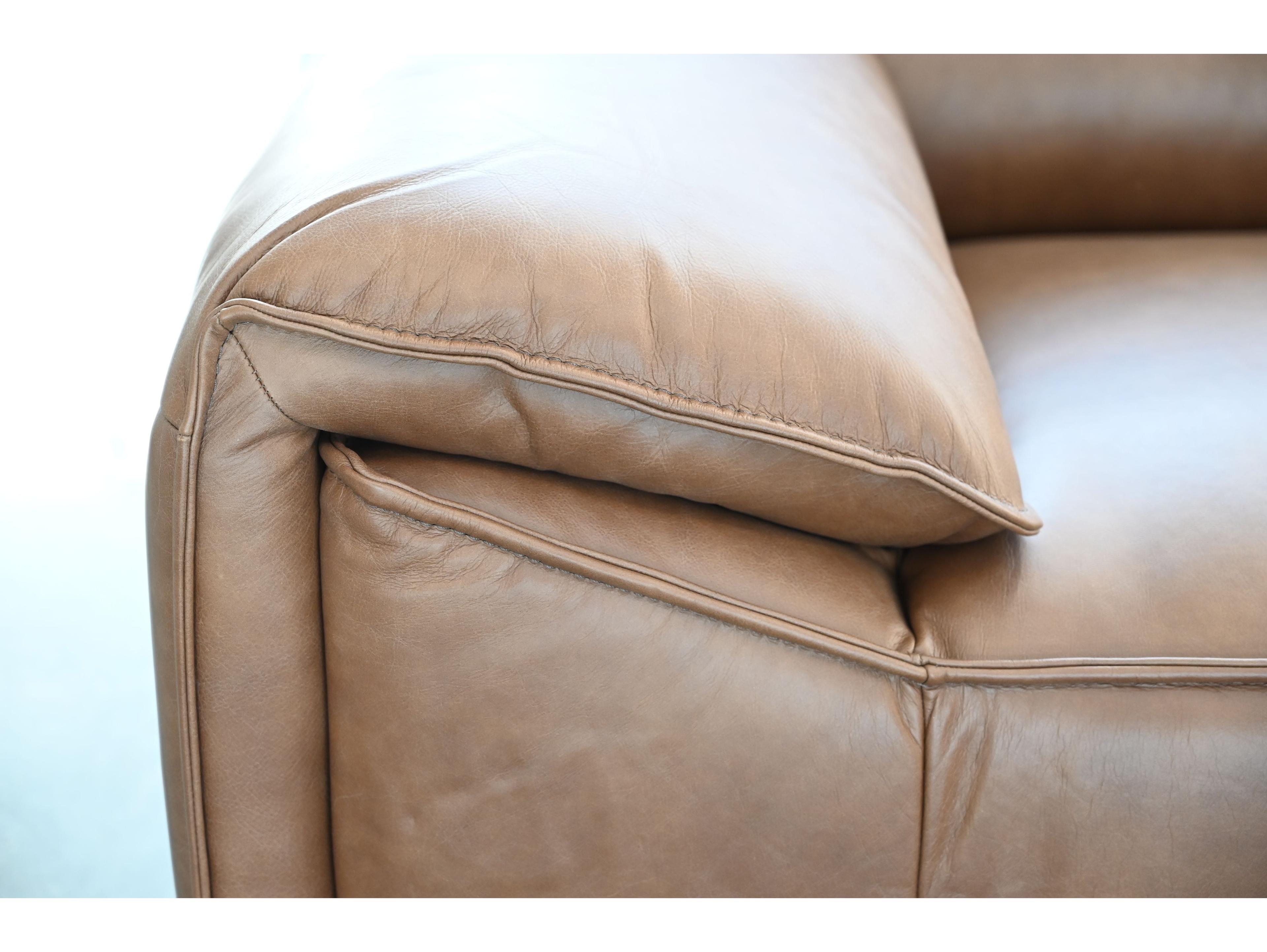Mobital Osta Cacao Brown Sauvage Leather Loveseat
