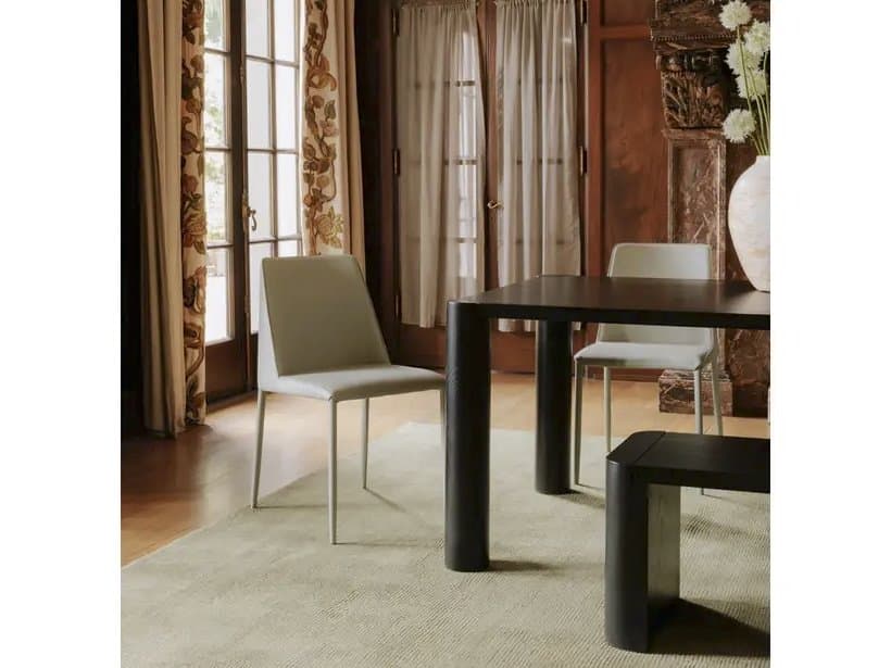 Moe's Home Post Dining Set