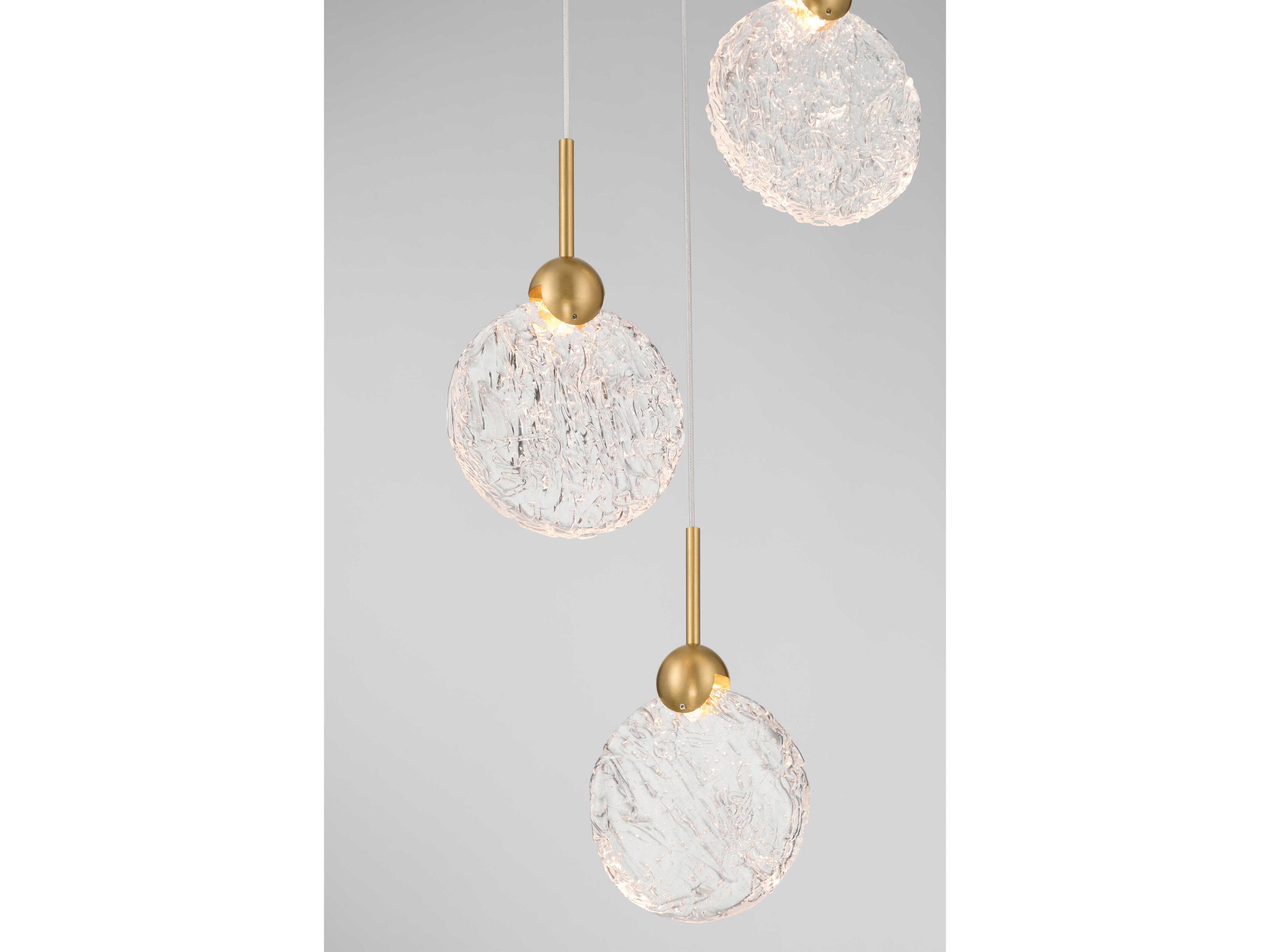 Metropolitan Briselle Legacy Brass Round Pendant