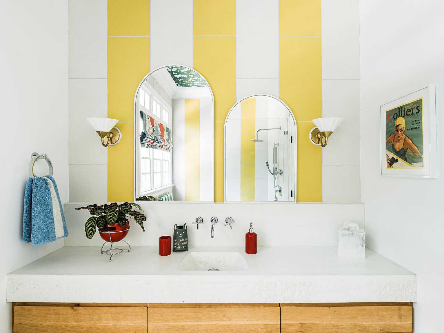 Mitzi Kelsey 1-Light Aged Brass Glass Wall Sconce