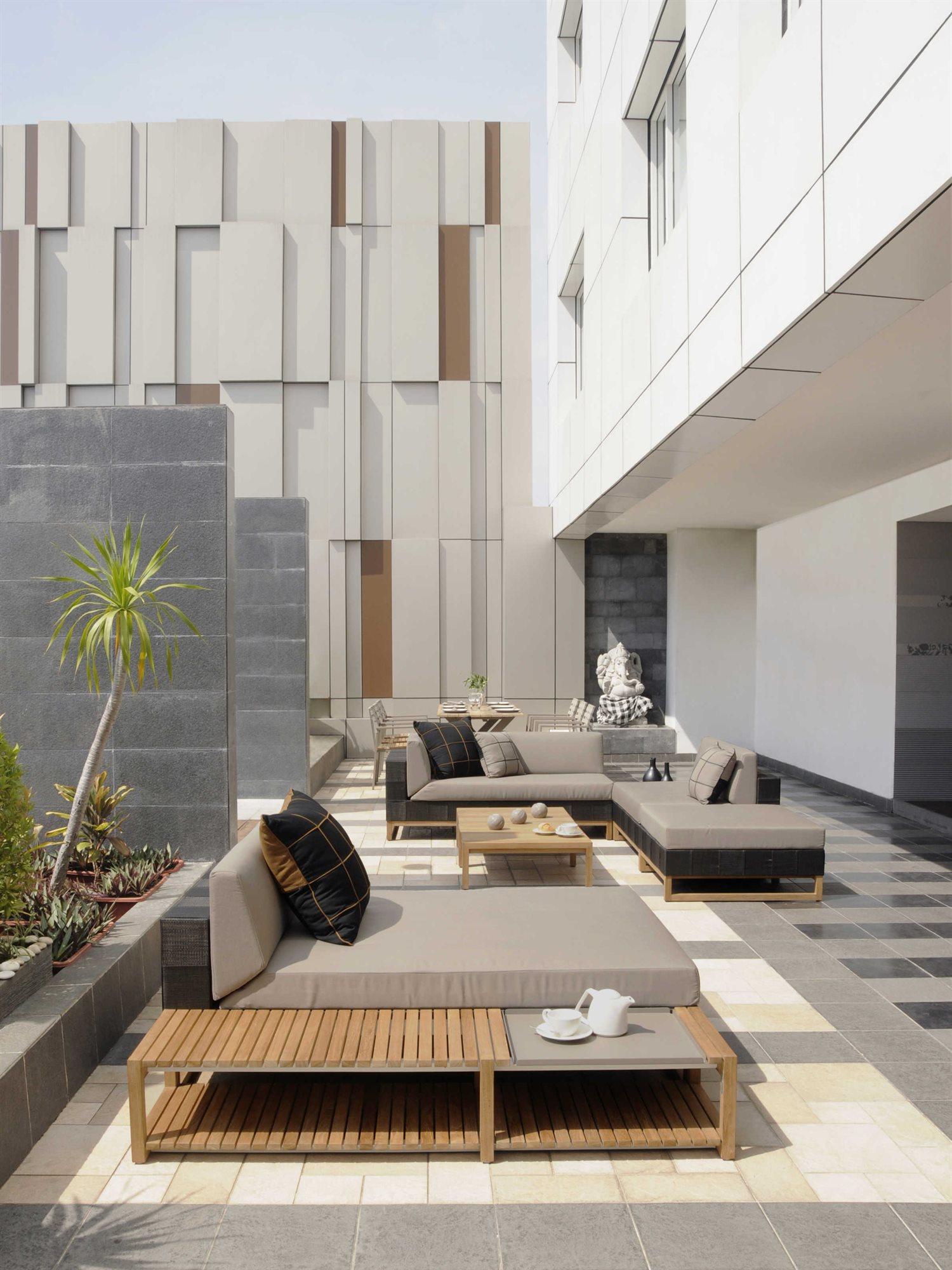 MamaGreen Ekka Wicker Cushion Outdoor Patio Ottoman