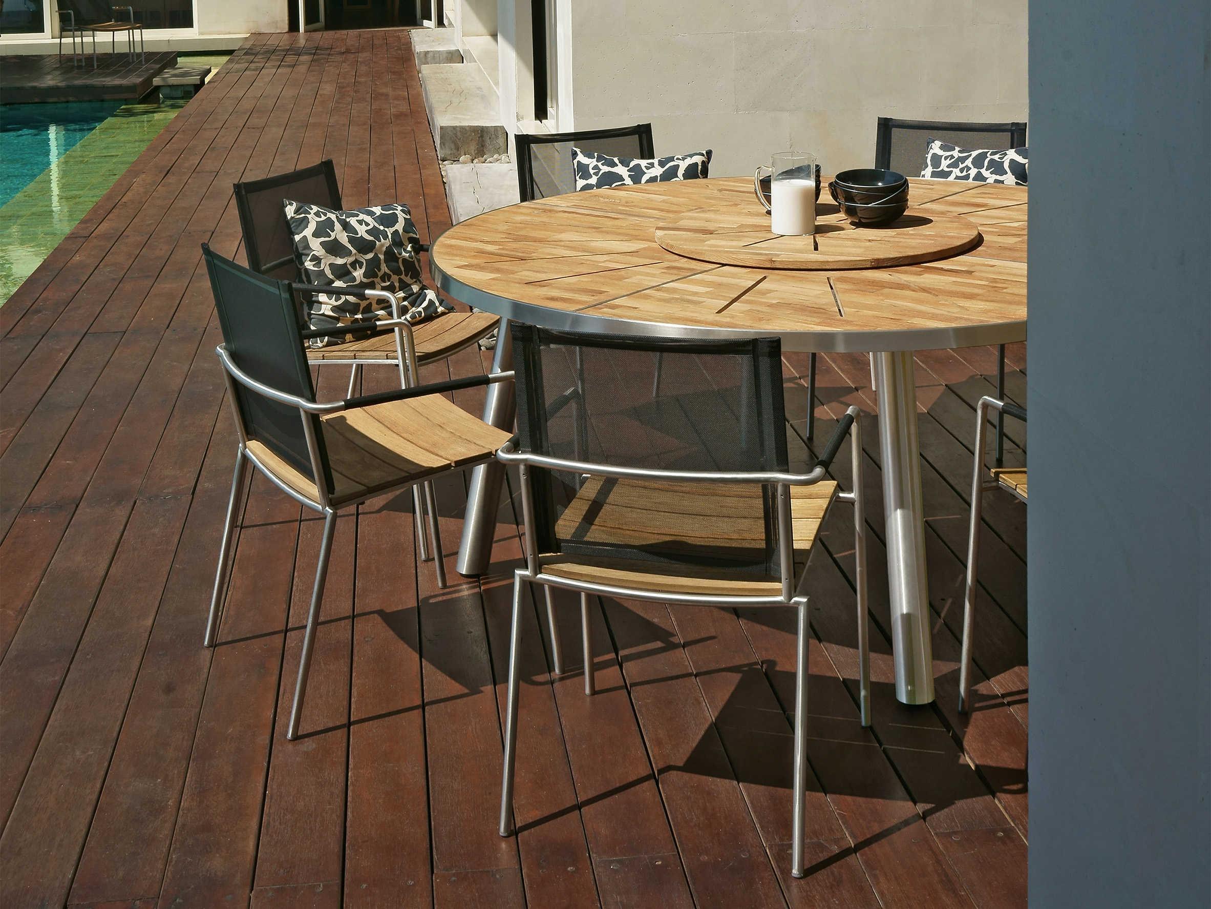 MamaGreen Meika Steel Round Outdoor Patio Dining Table