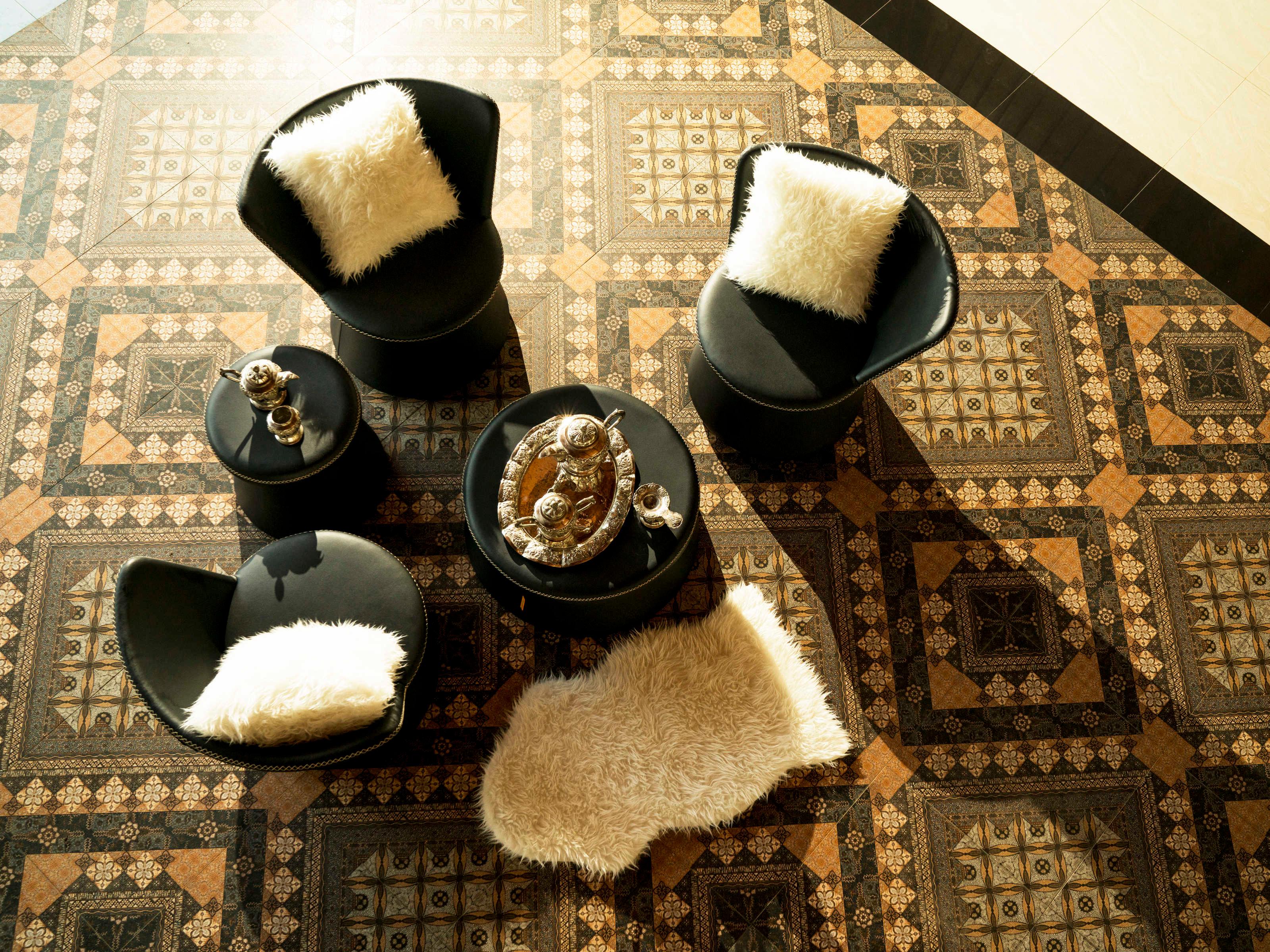 MamaGreen Stizzy Faux Leather Swivel Accent Chair