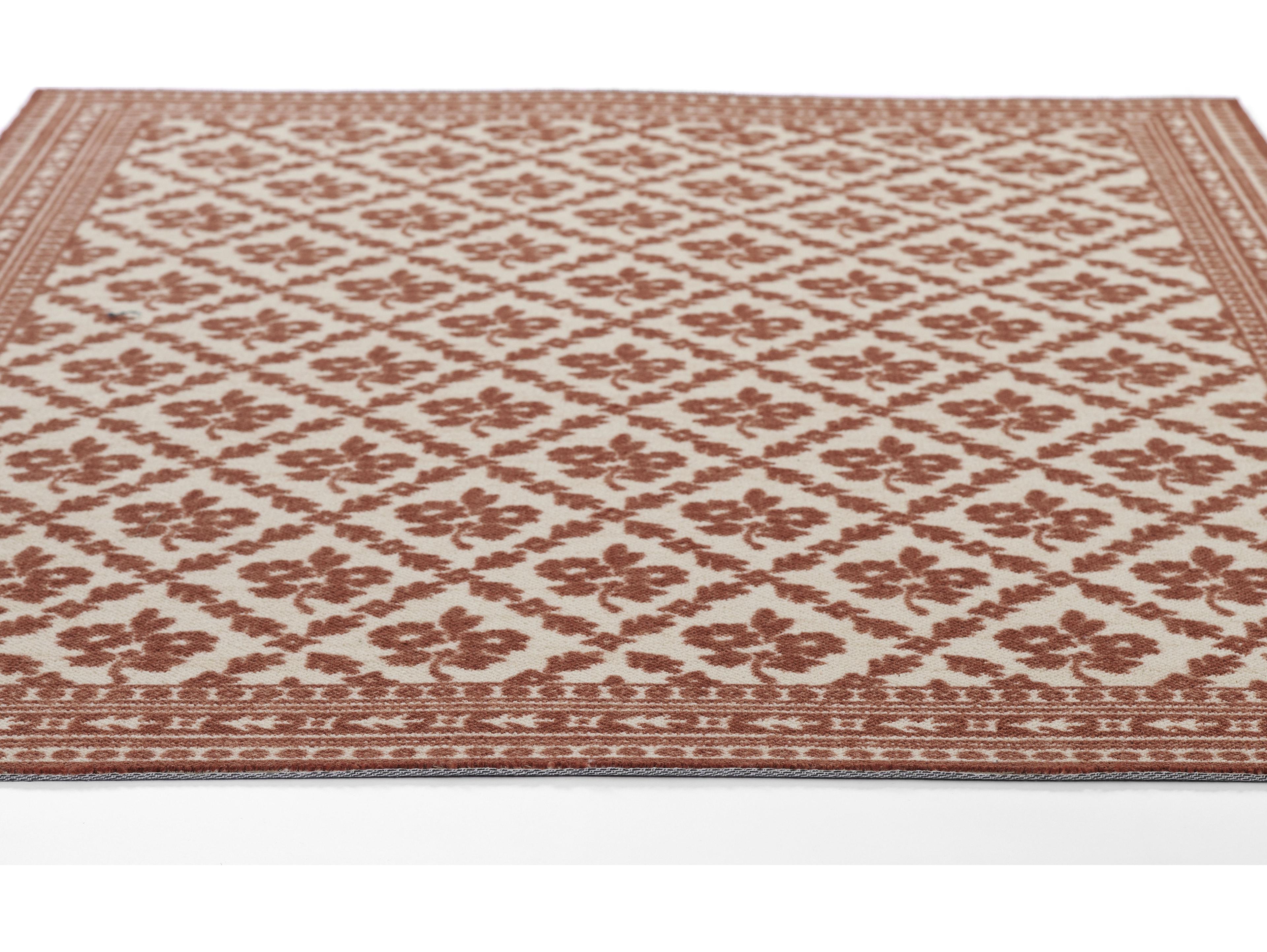 Momeni Bibury Bordered Runner Area Rug