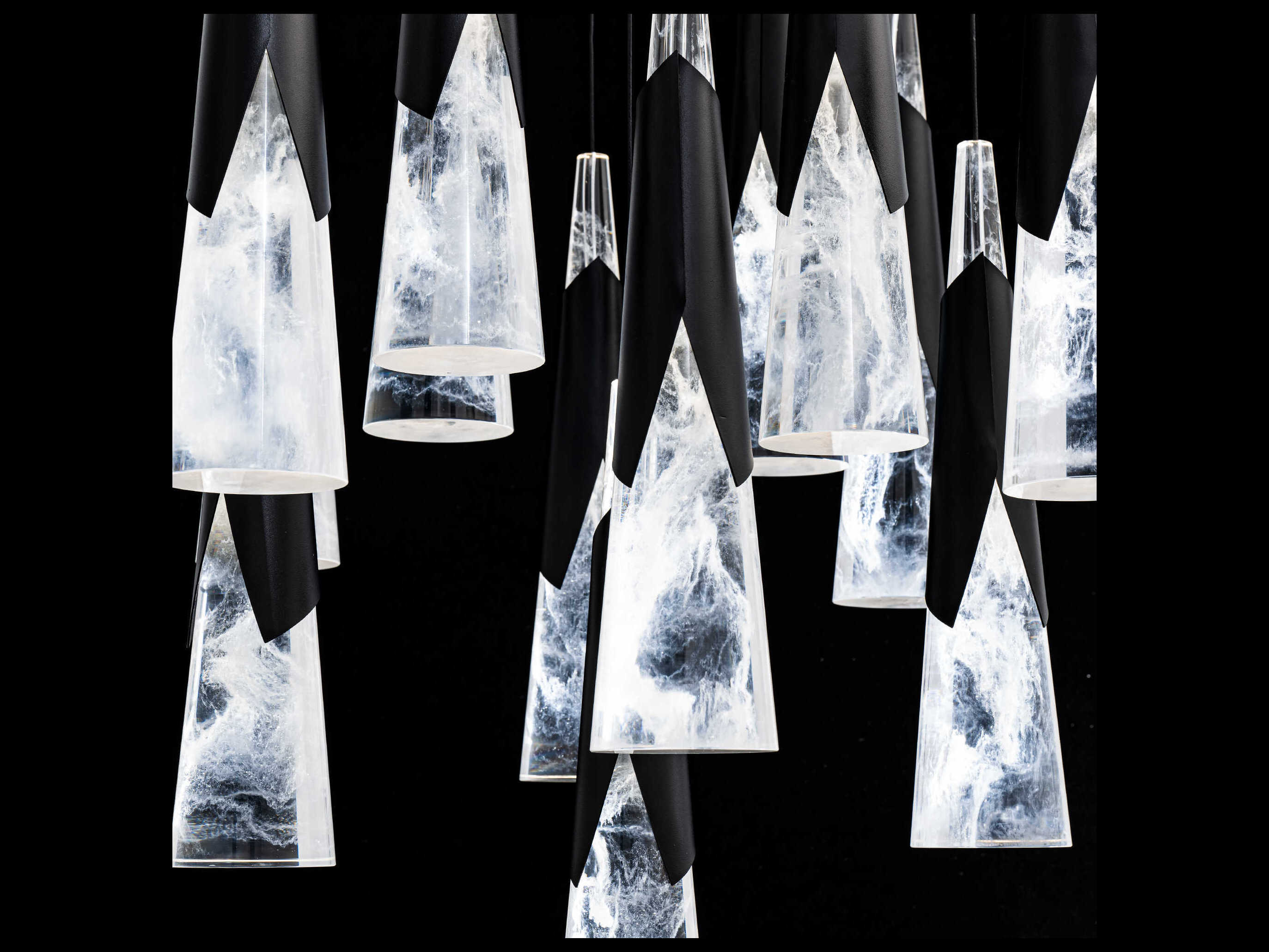 Modern Forms Kilt 41-Light Black Pendant