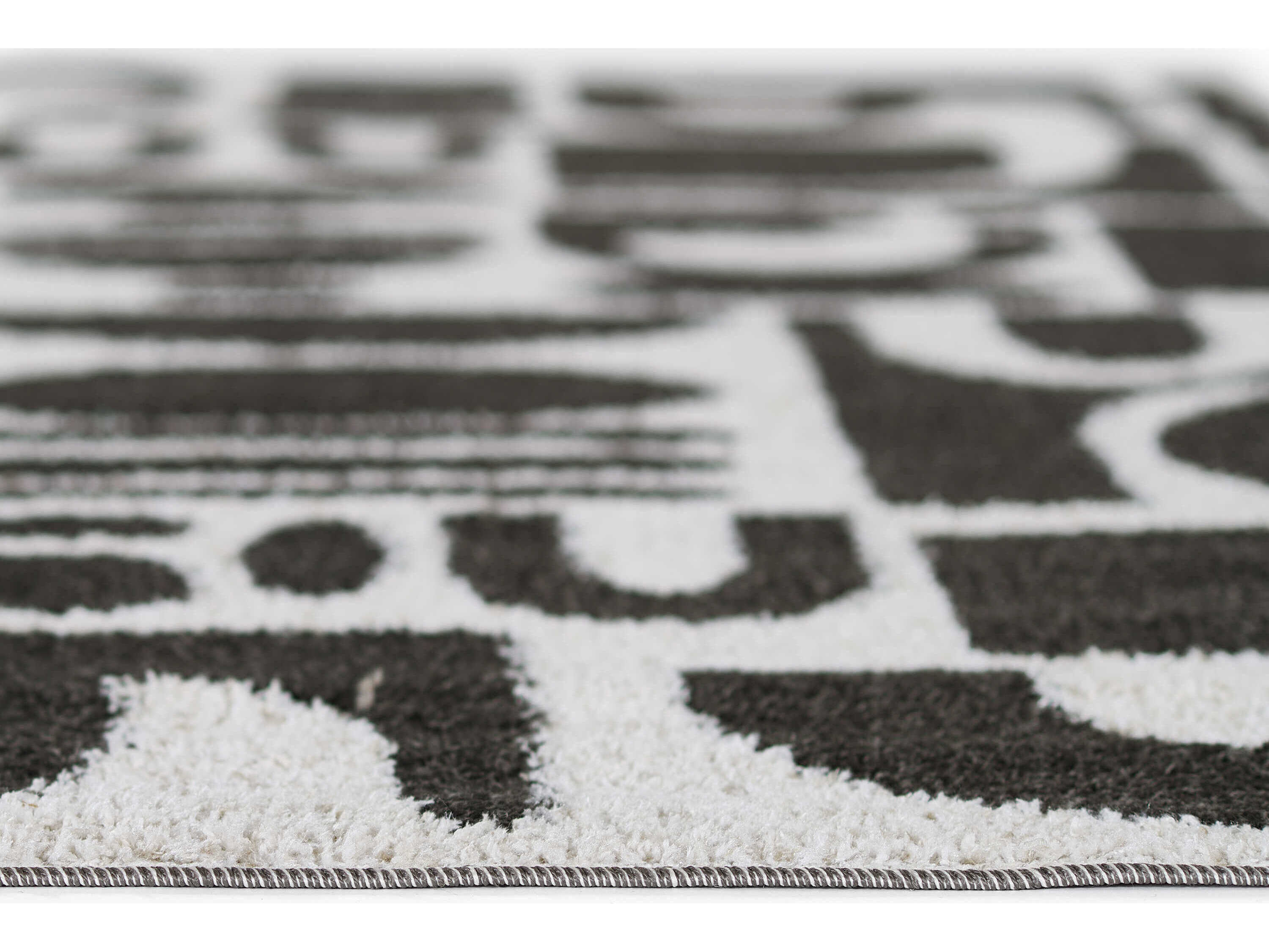 Momeni Kaia Geometric Area Rug