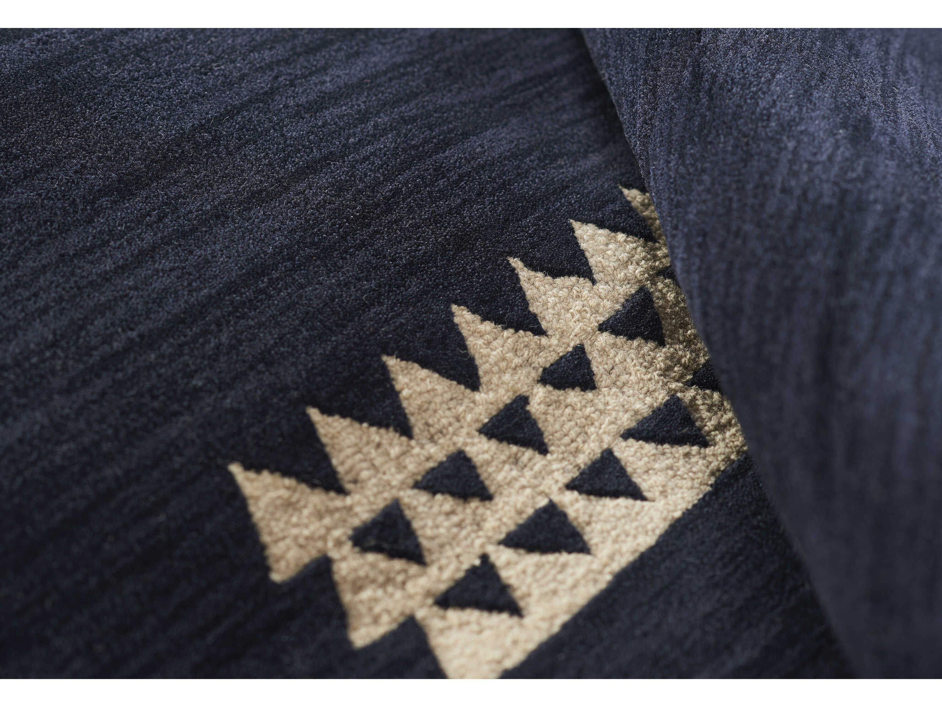 Momeni Simba Bordered Area Rug