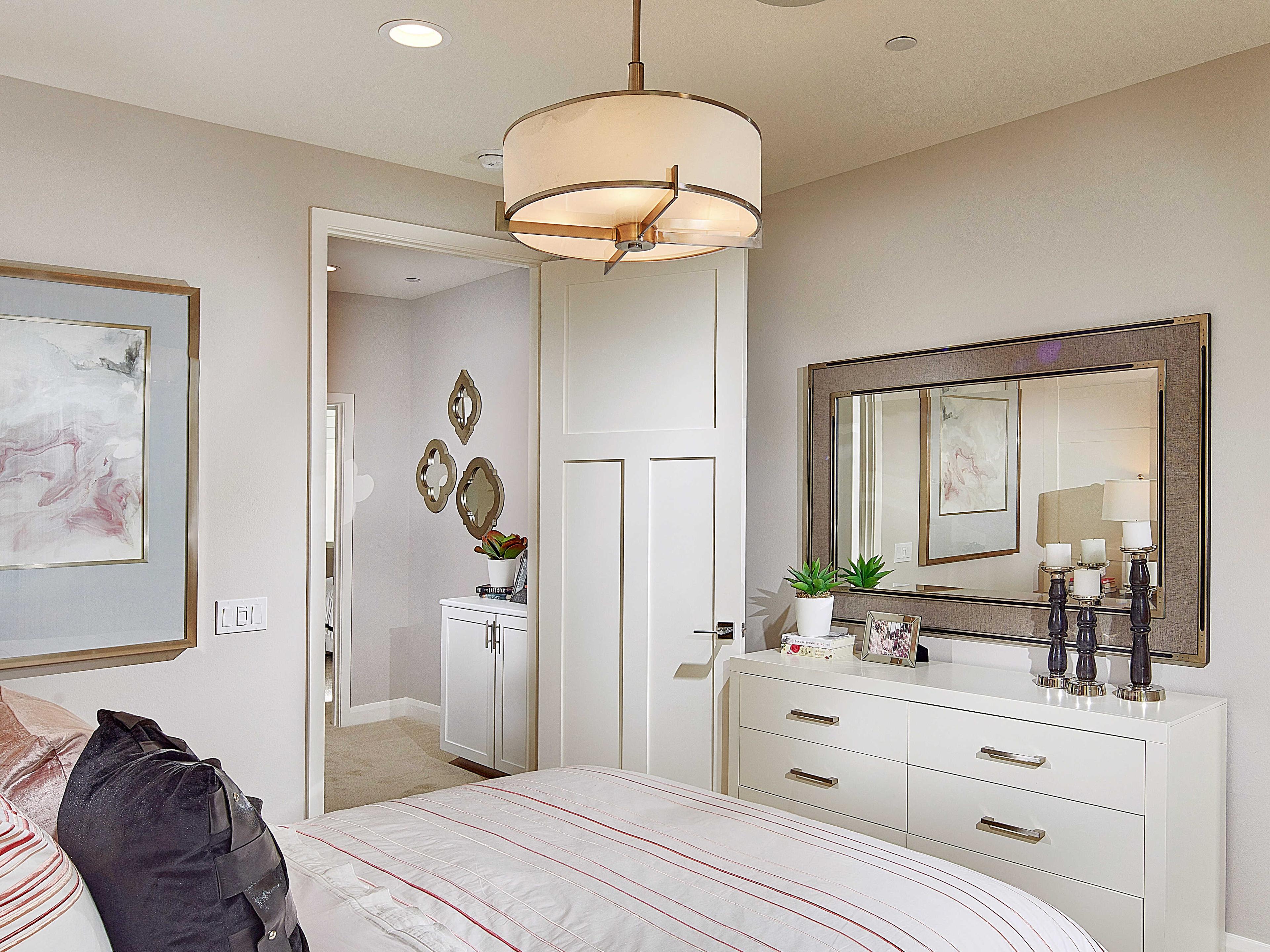 Maxim Lighting Nexus 4-Light Satin Nickel Drum Pendant