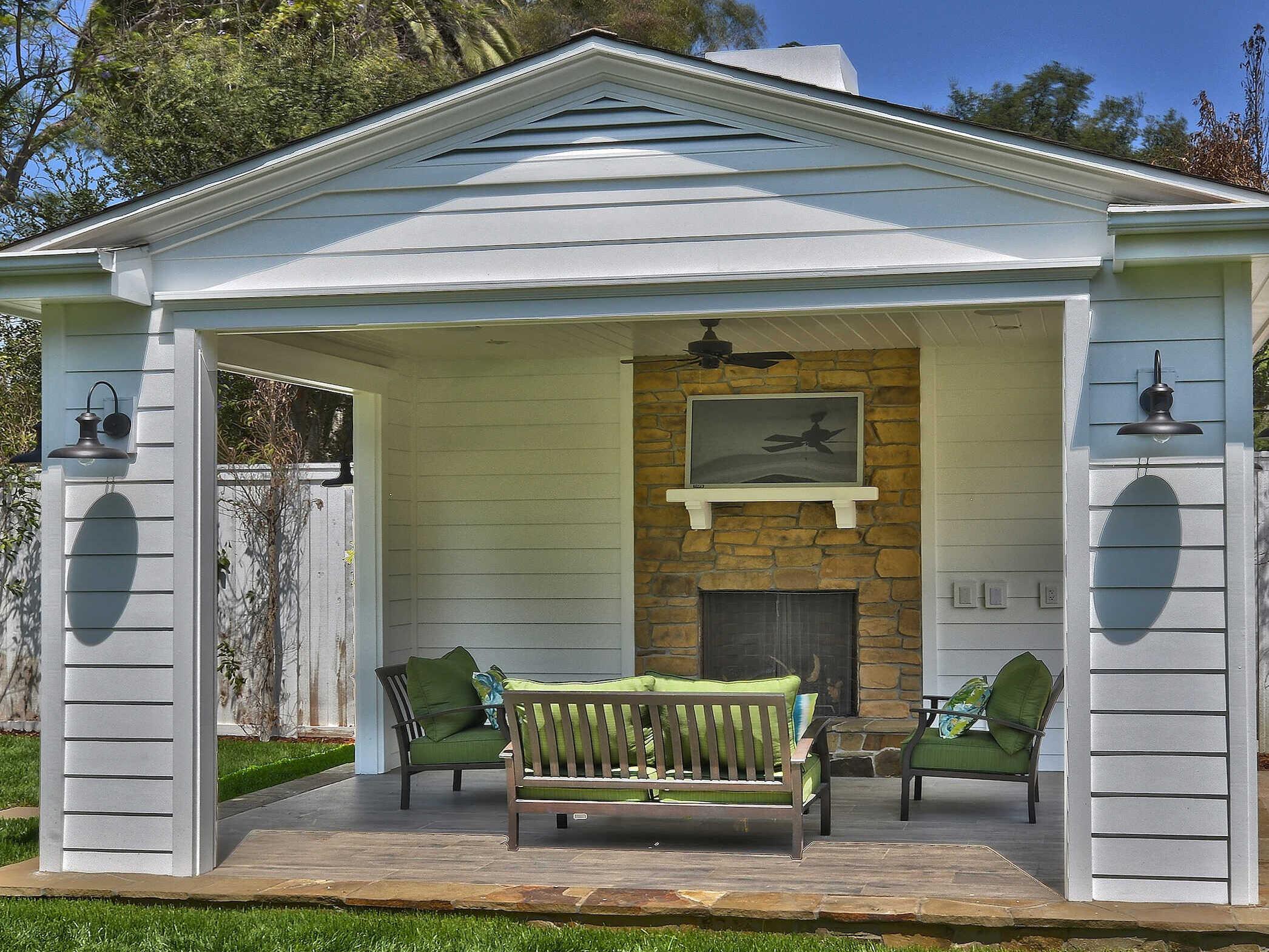 Maxim Lighting Wharf Outdoor Wall Light