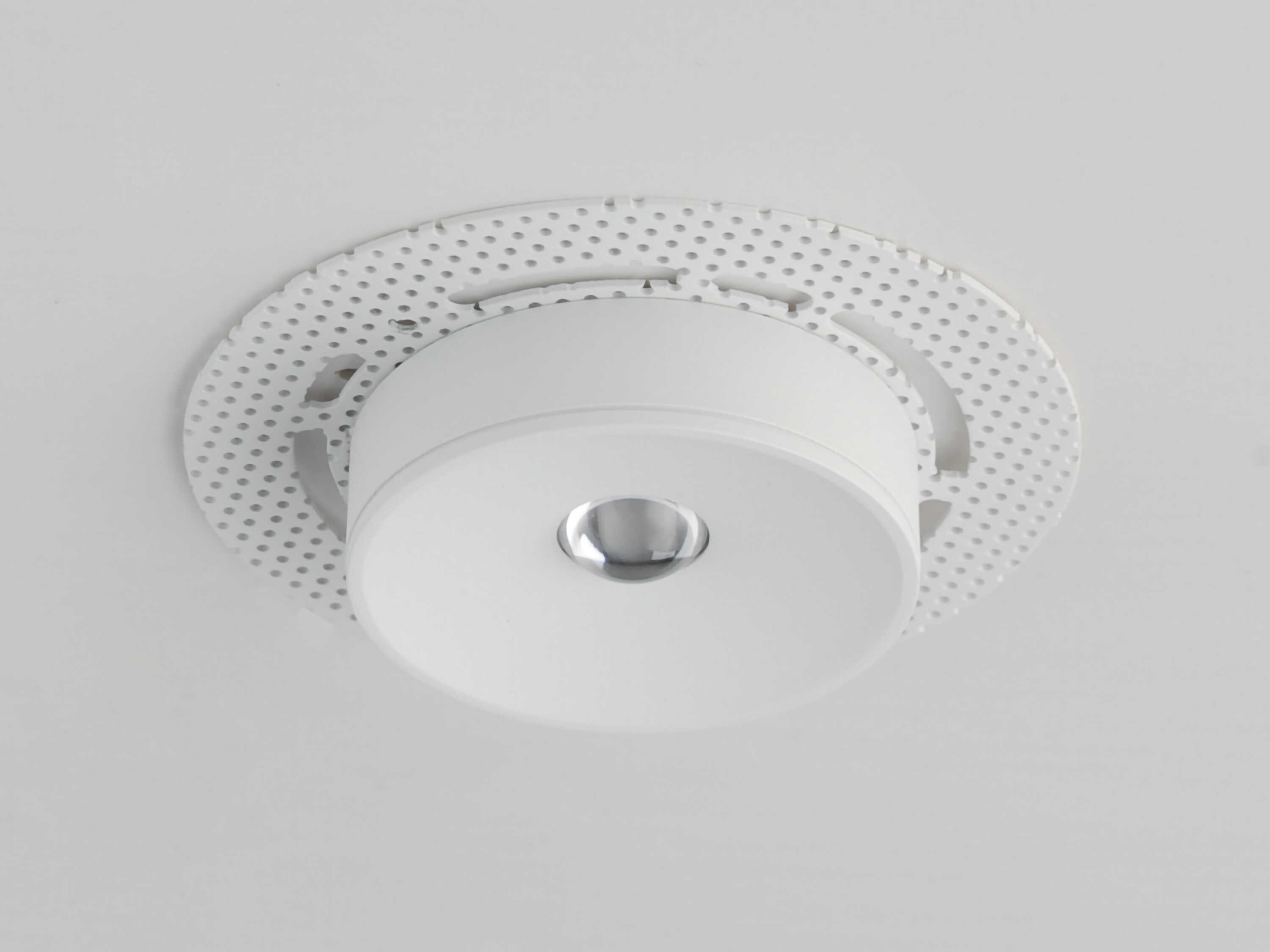 Maxim Lighting Caldera 1-Light White Round Flush Mount